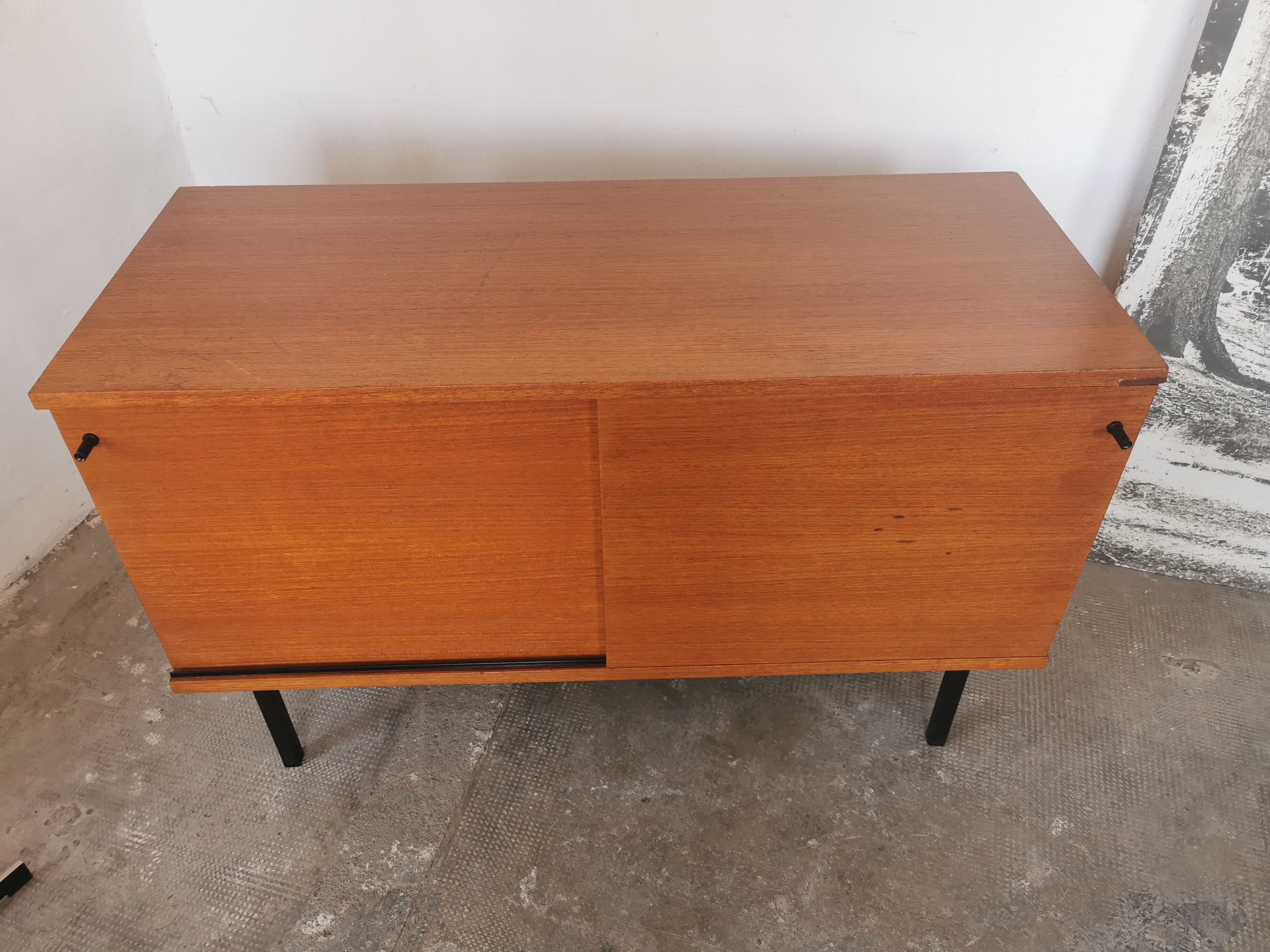 Buffet portes coulissantes en teck de Gunther Renkel pour Rego