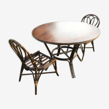 Rattan table with 2 chairs