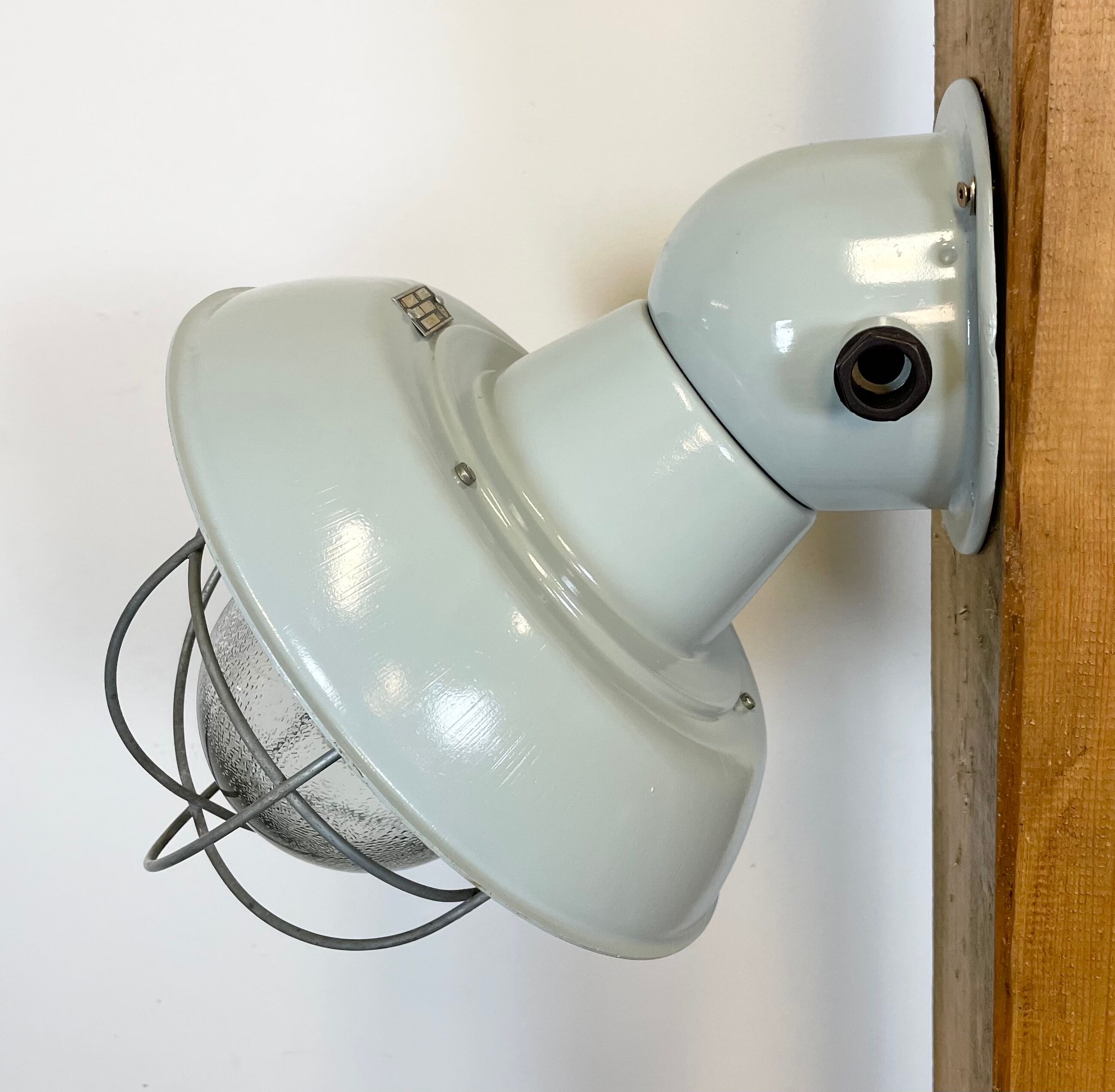 Industrial aluminum wall lamp, 1960s