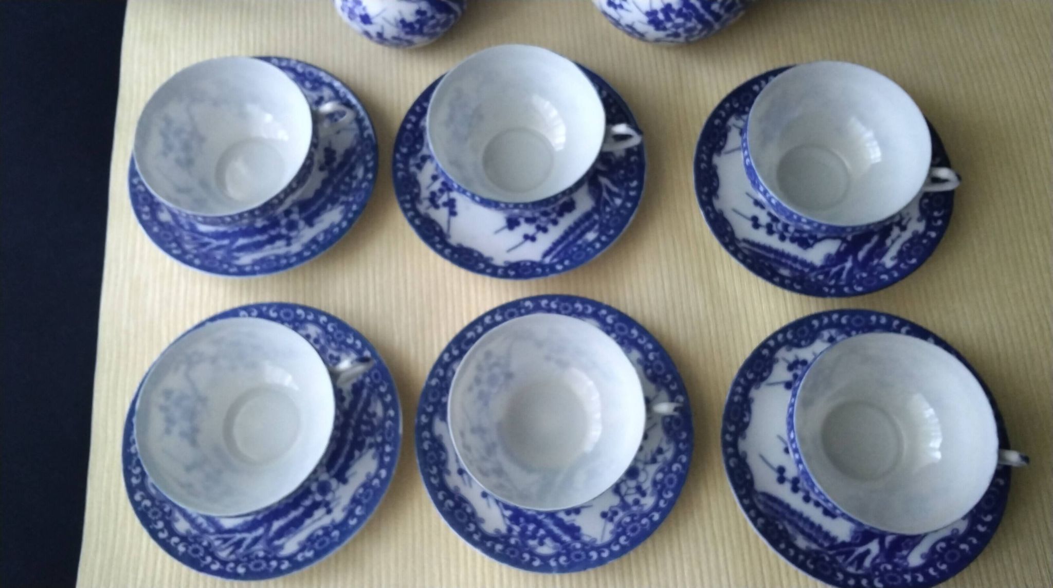 Tea or coffee service in Japanese porcelain.