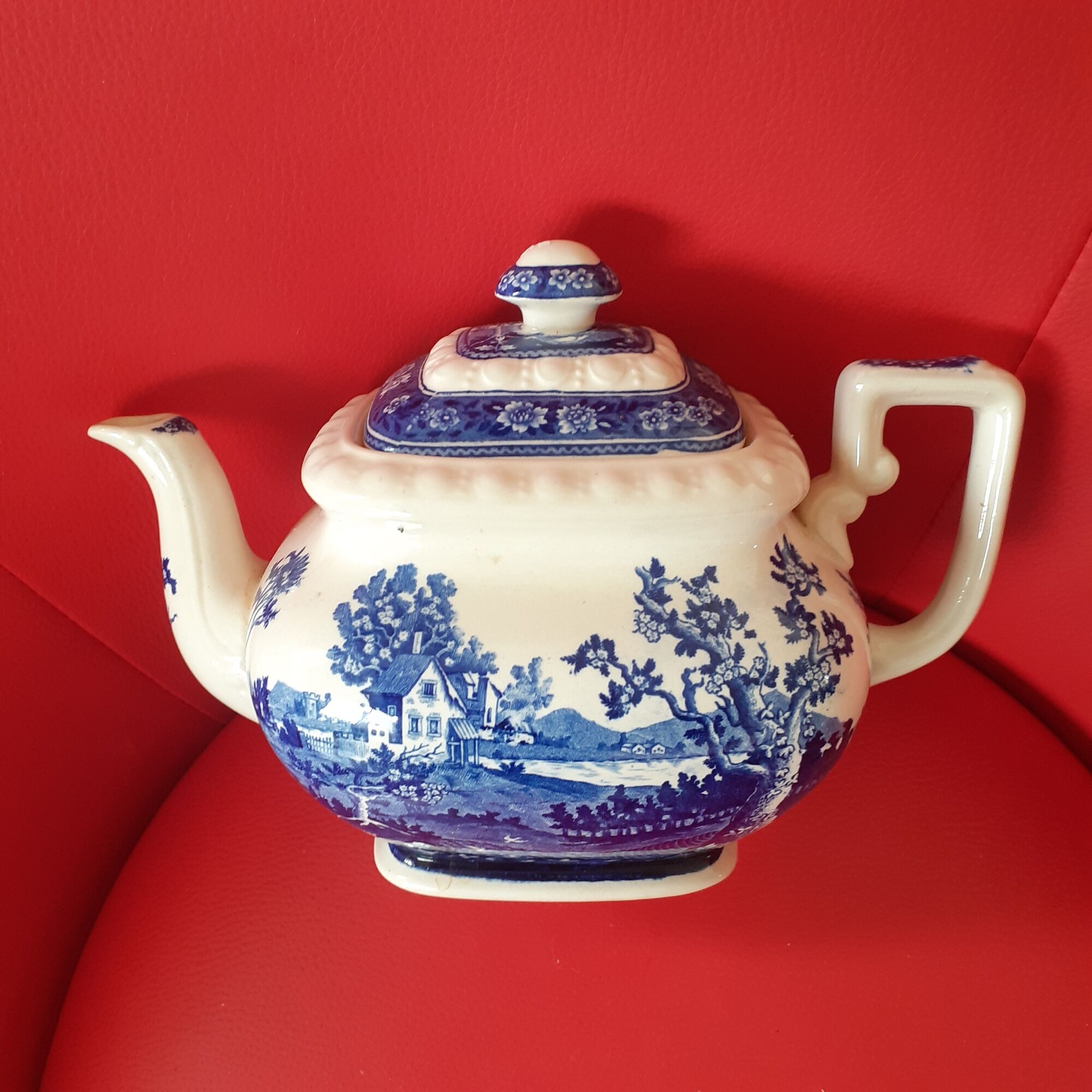 Blue ensemble in Villeroy and old Boch, Rusticana model