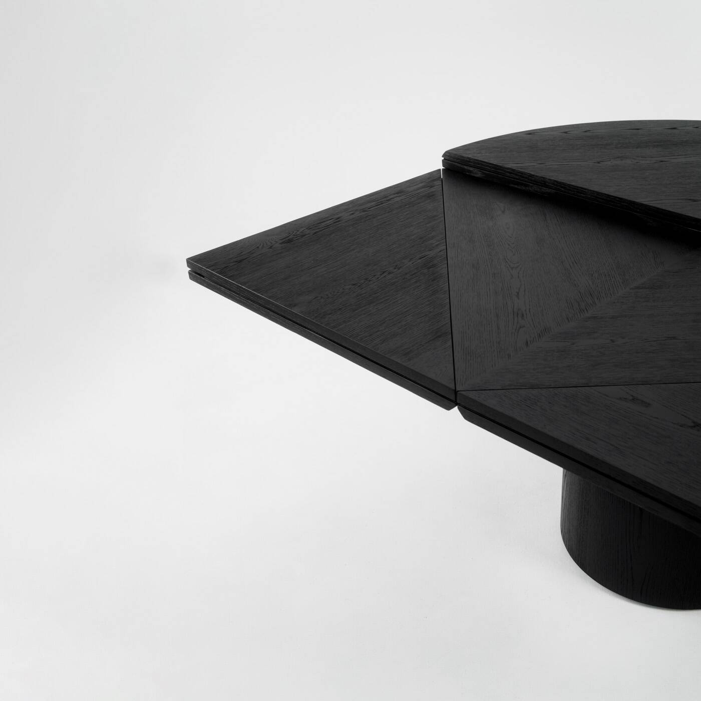 Table ronde/carrée en chêne noir