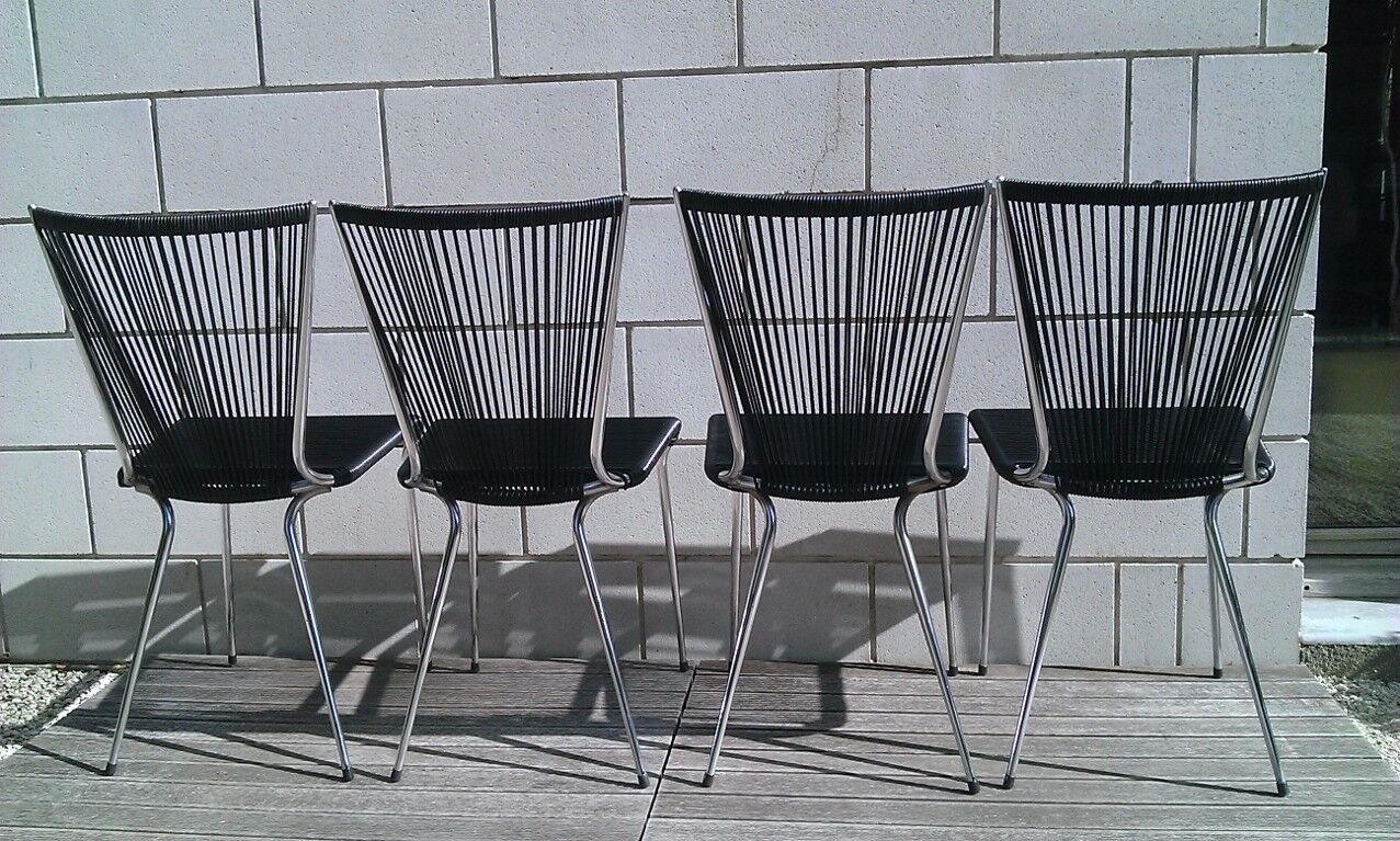 Series 4 chairs black scoubidou