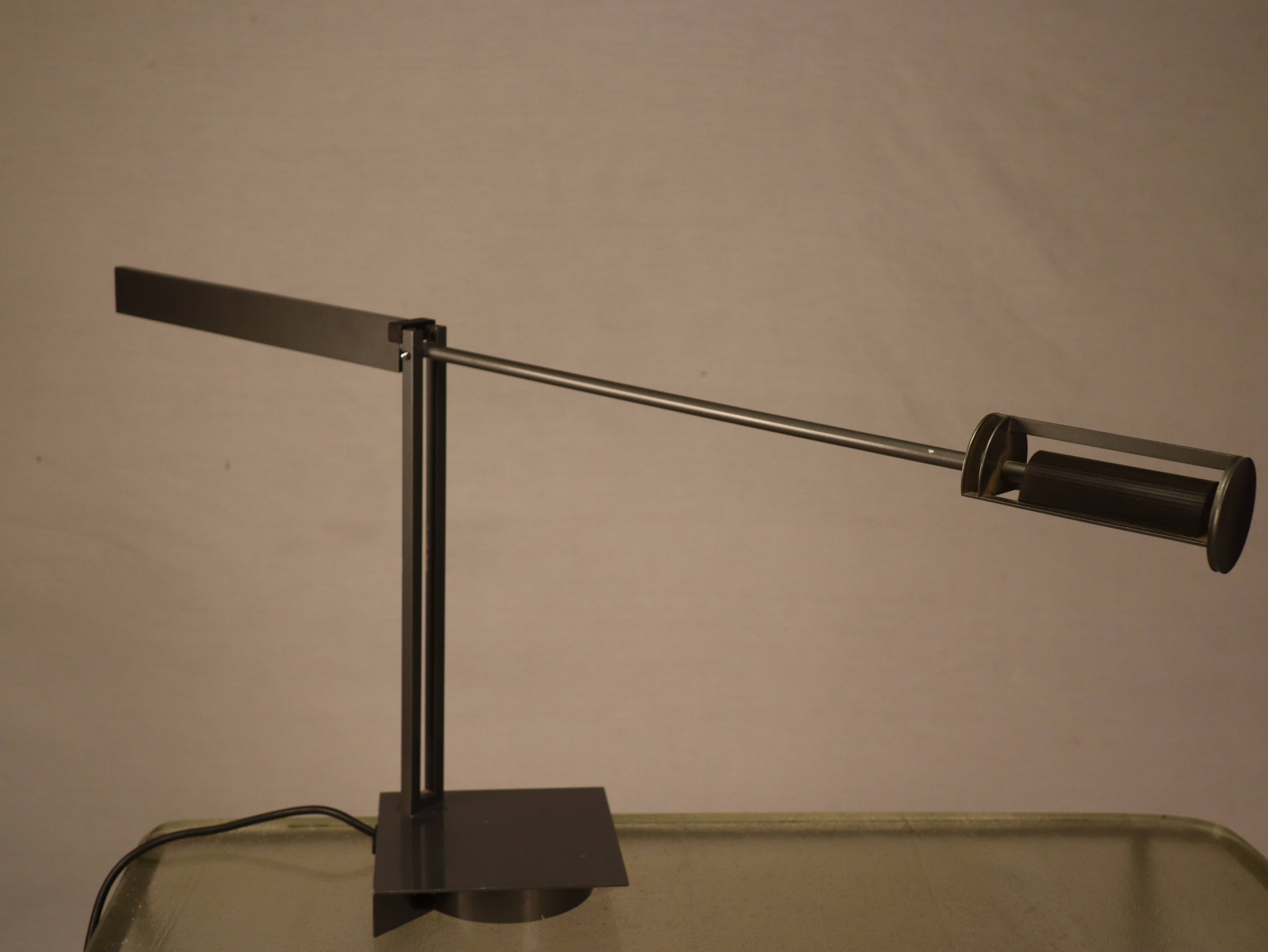 "Gyros" desk lamp by Emmanuelle Colboc