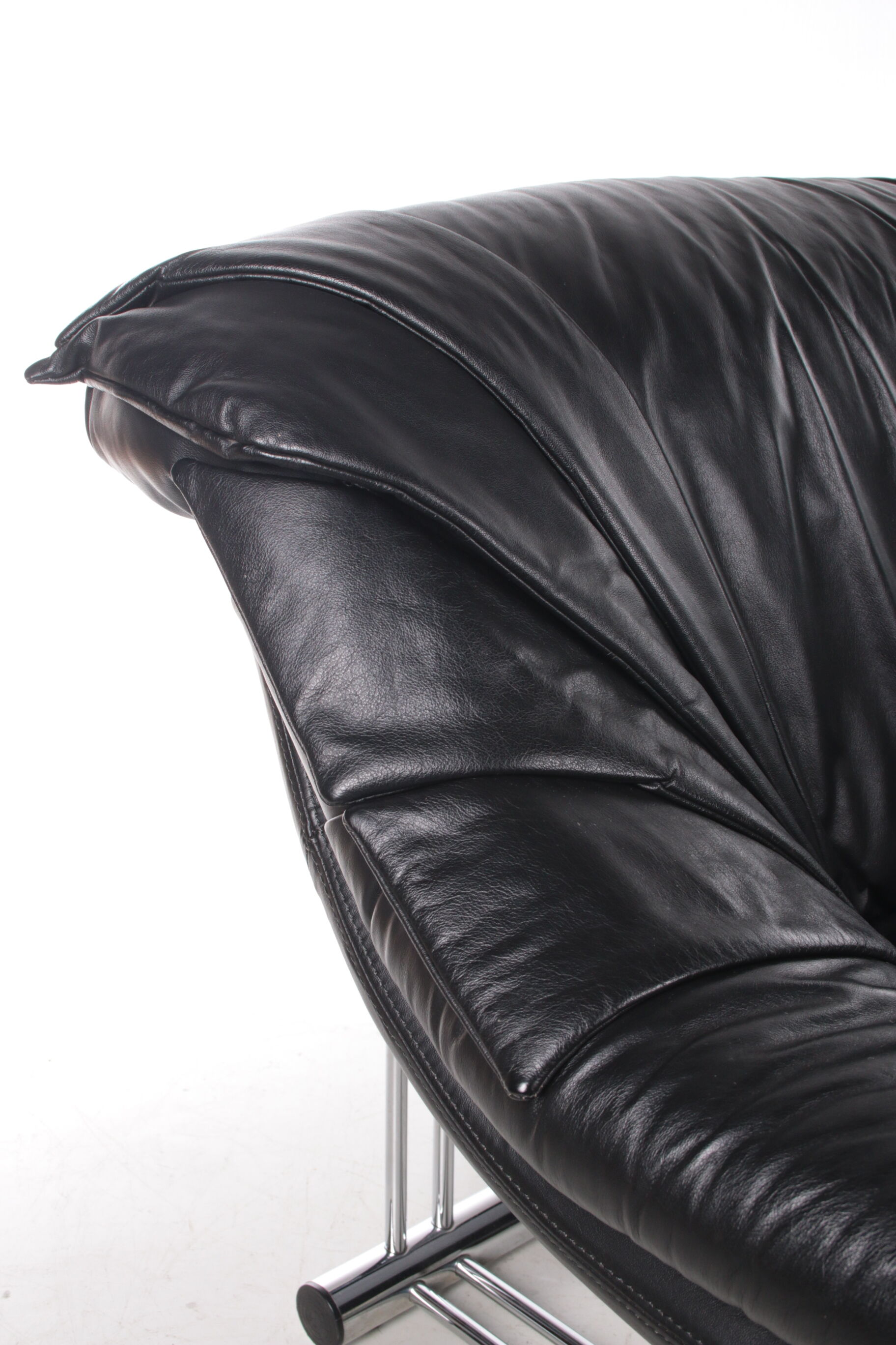 Italian Black leather Postmodern 2 seater sofa, 1970s