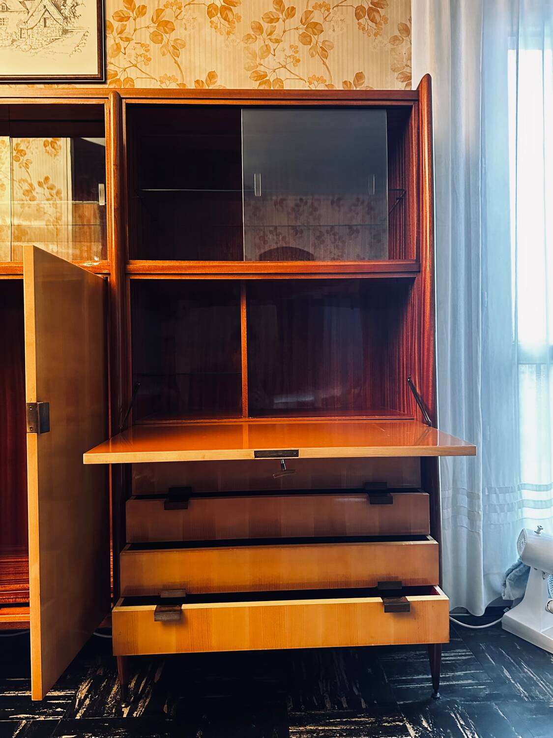 Living solid mahogany / 1950s