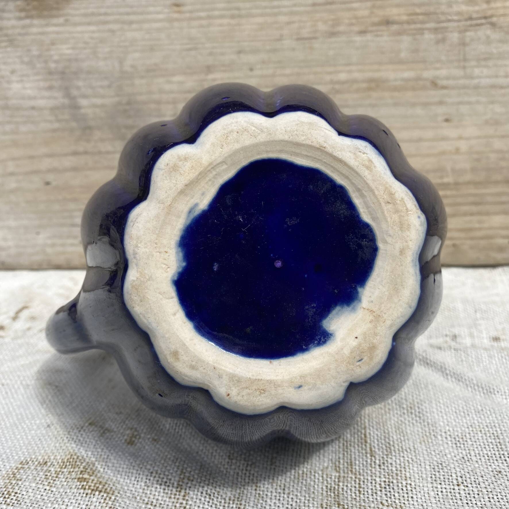 Pichet en barbotine citrouille bleue