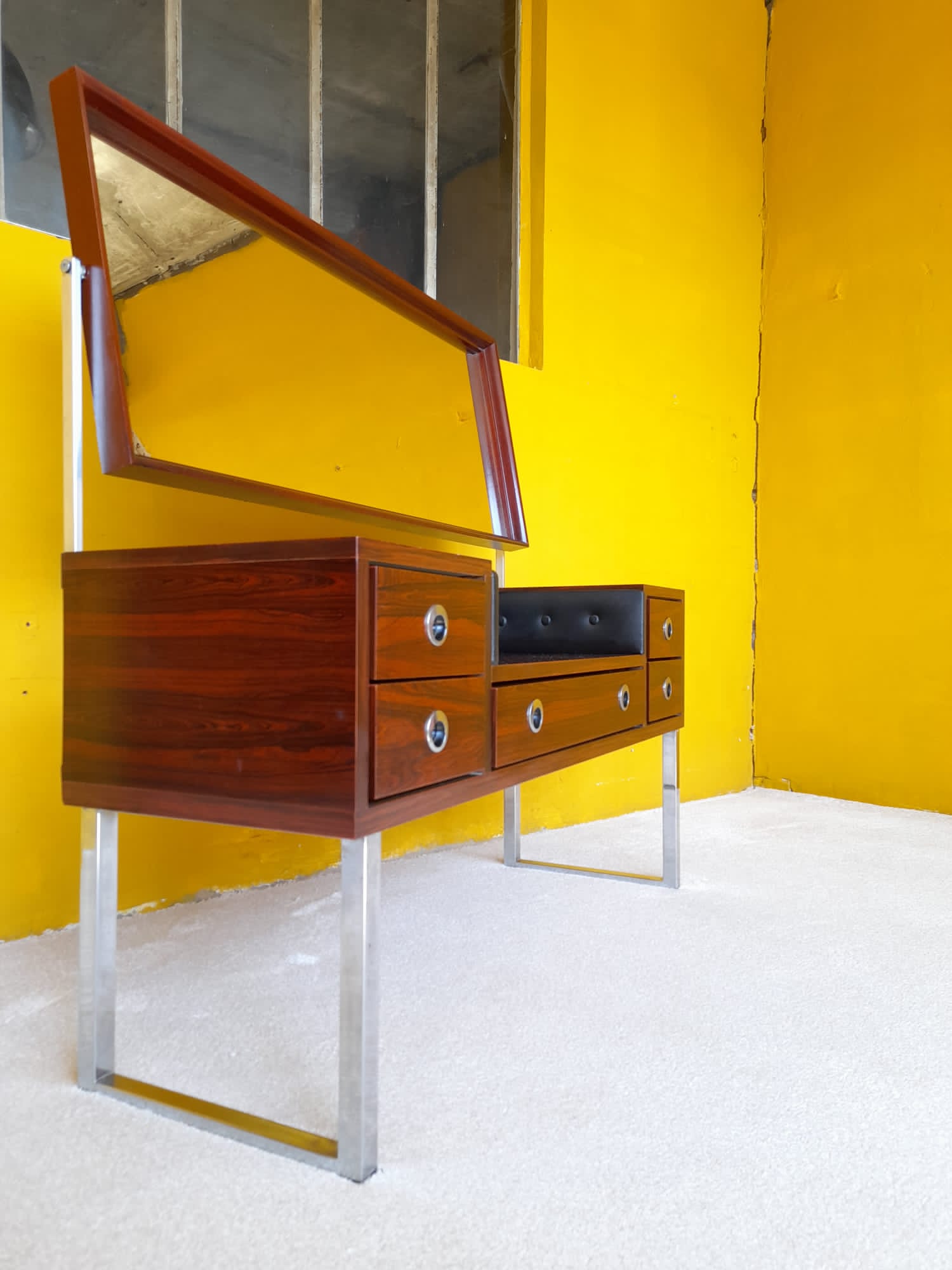 Rio rosewood dressing table circa 1970