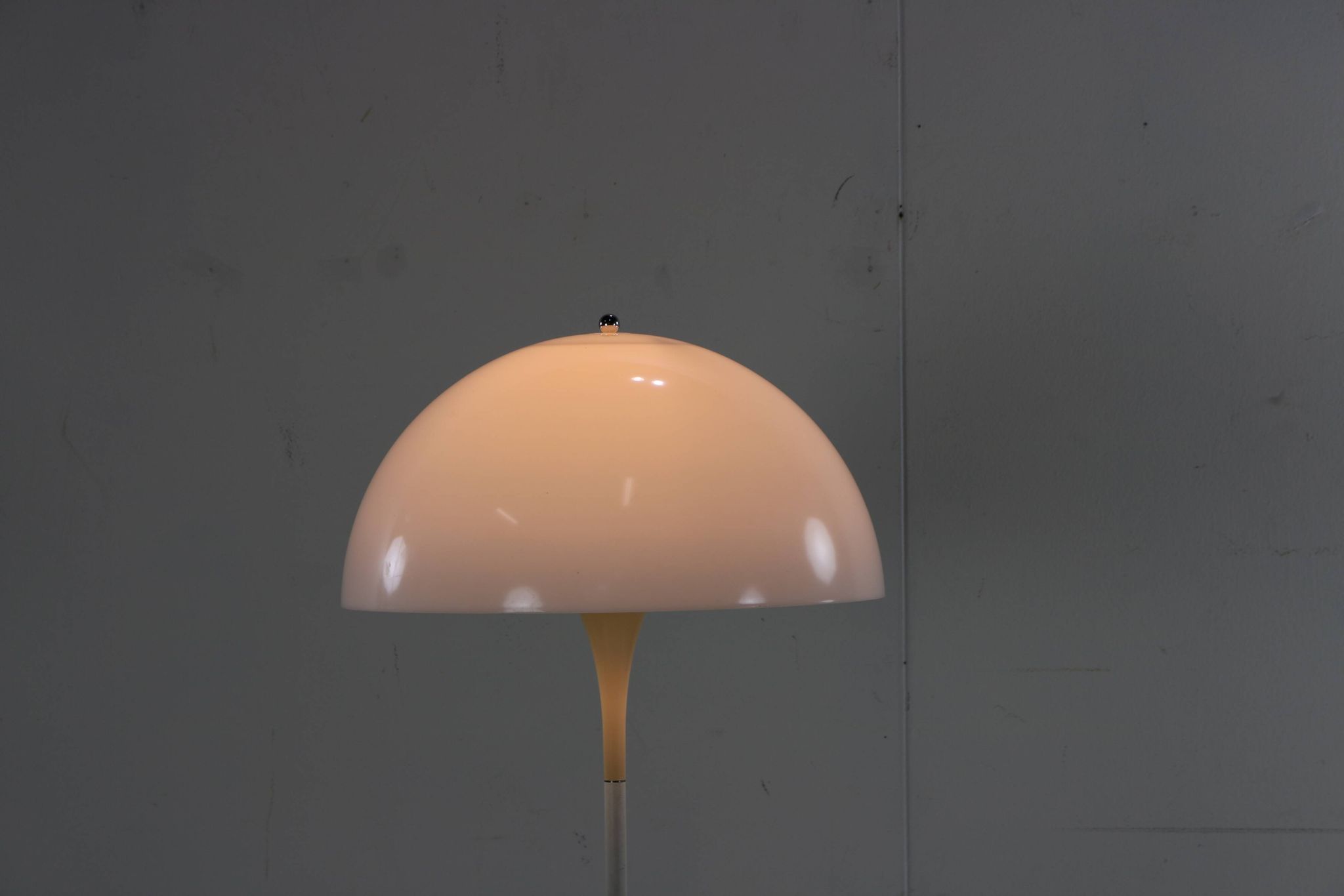 Original seventies Panthella floor lamp by Verner Panton for Louis Poulsen