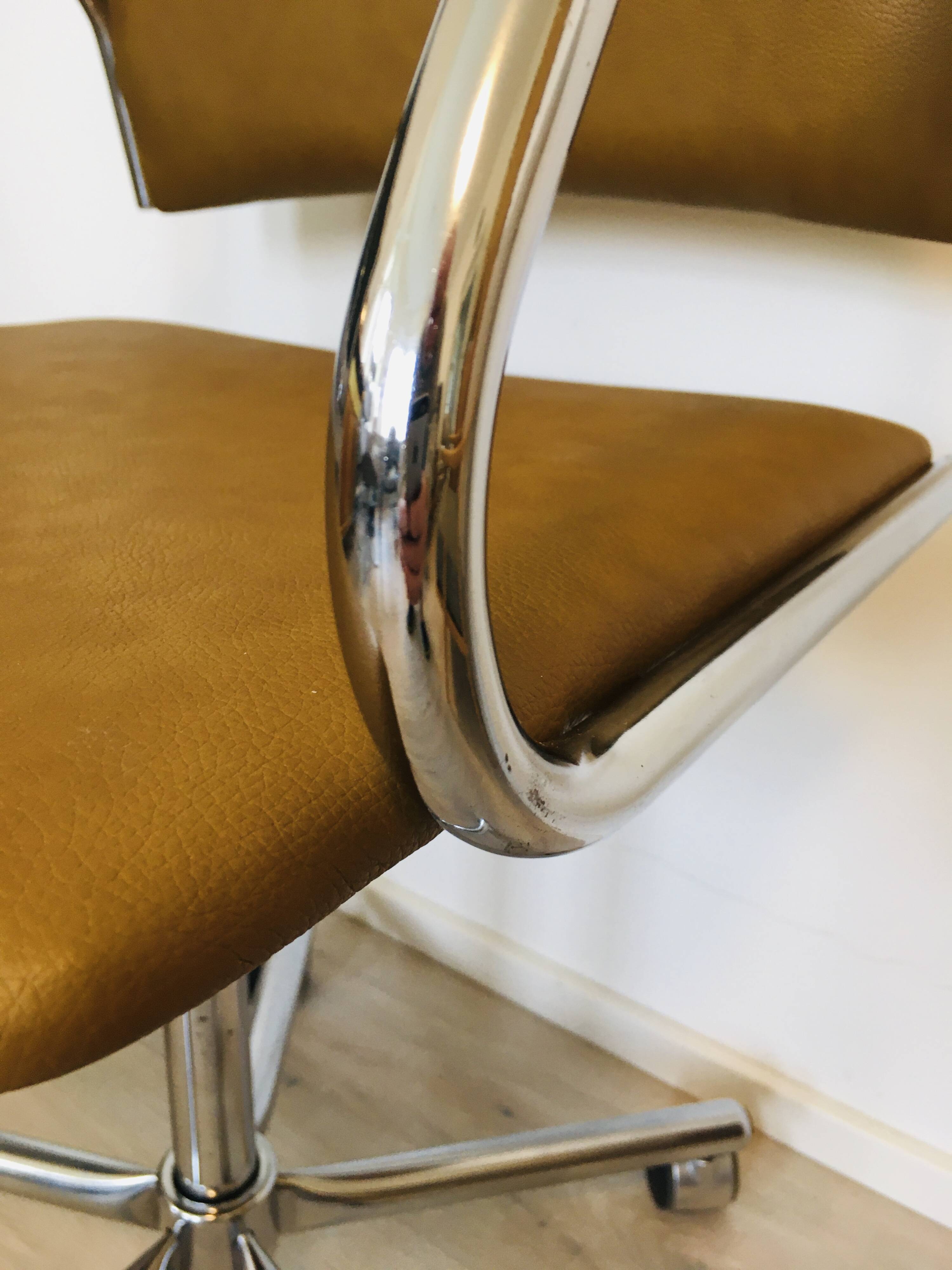 Fully Restored Vintage Desk Chair by Kovona, Czechoslovakia 1970’s