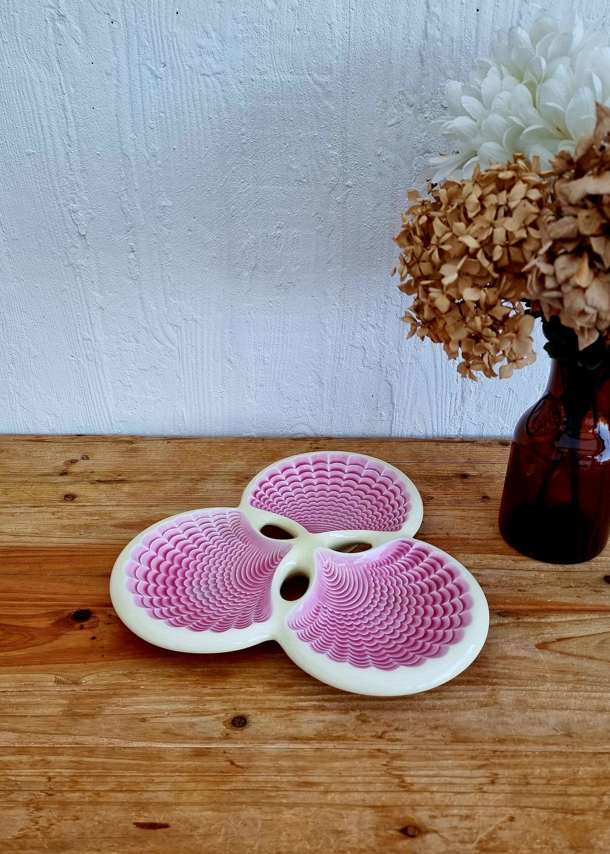 Vintage pink Verceram shell plate in French ceramic.