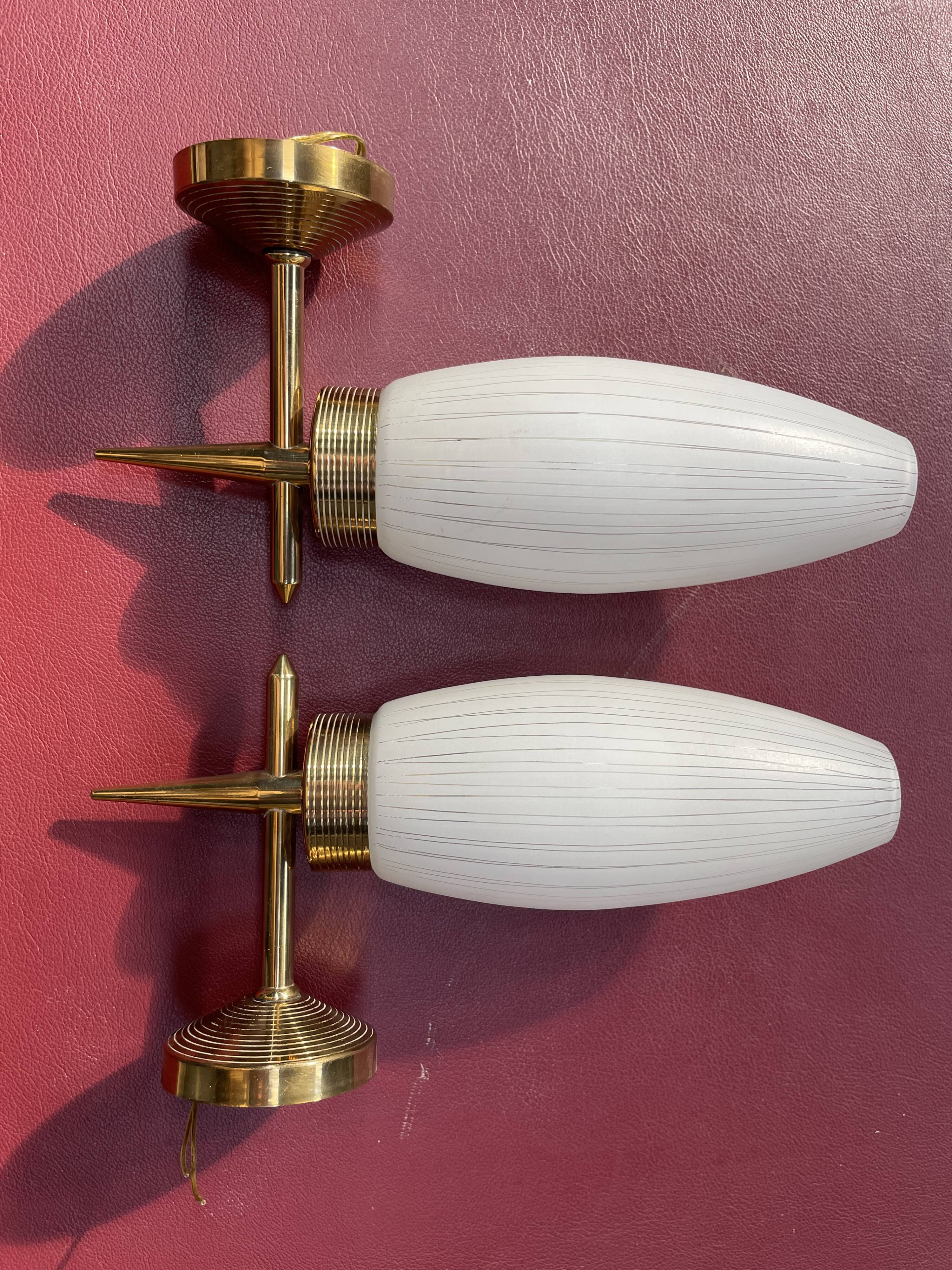 Paire d’appliques 1970 laiton doré et verre