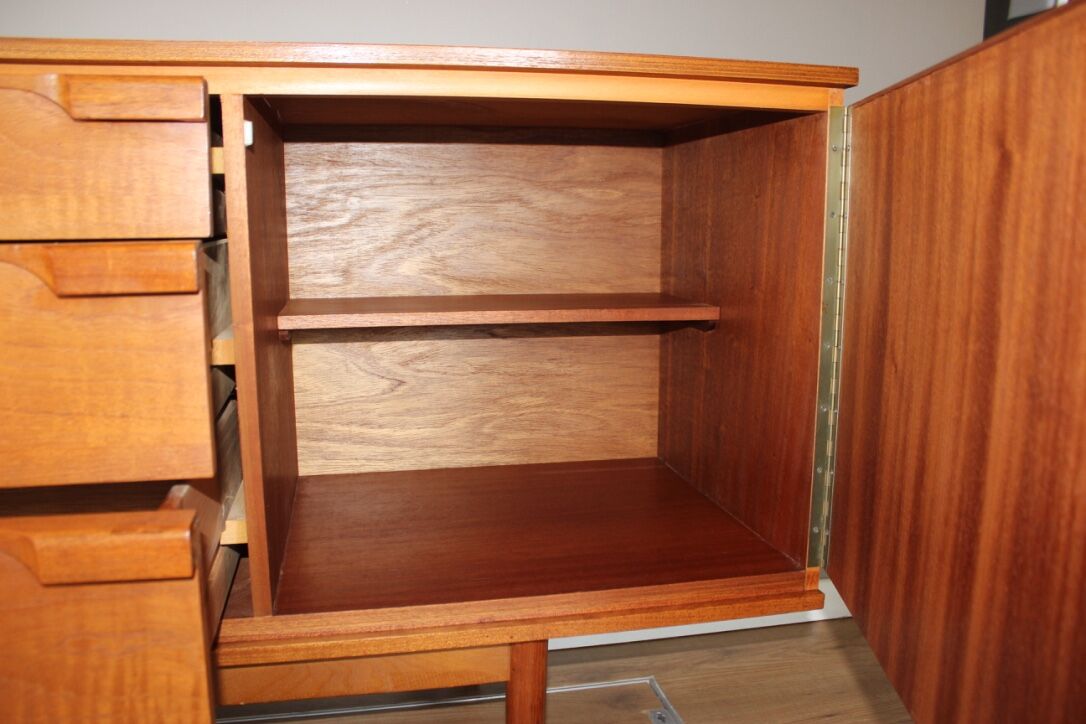 Vintage Scandinavian style teak line by Austinsuite 60s