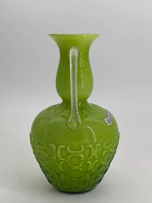 Vase en opaline des années 50 made in Italy par Opalina Fiorantina