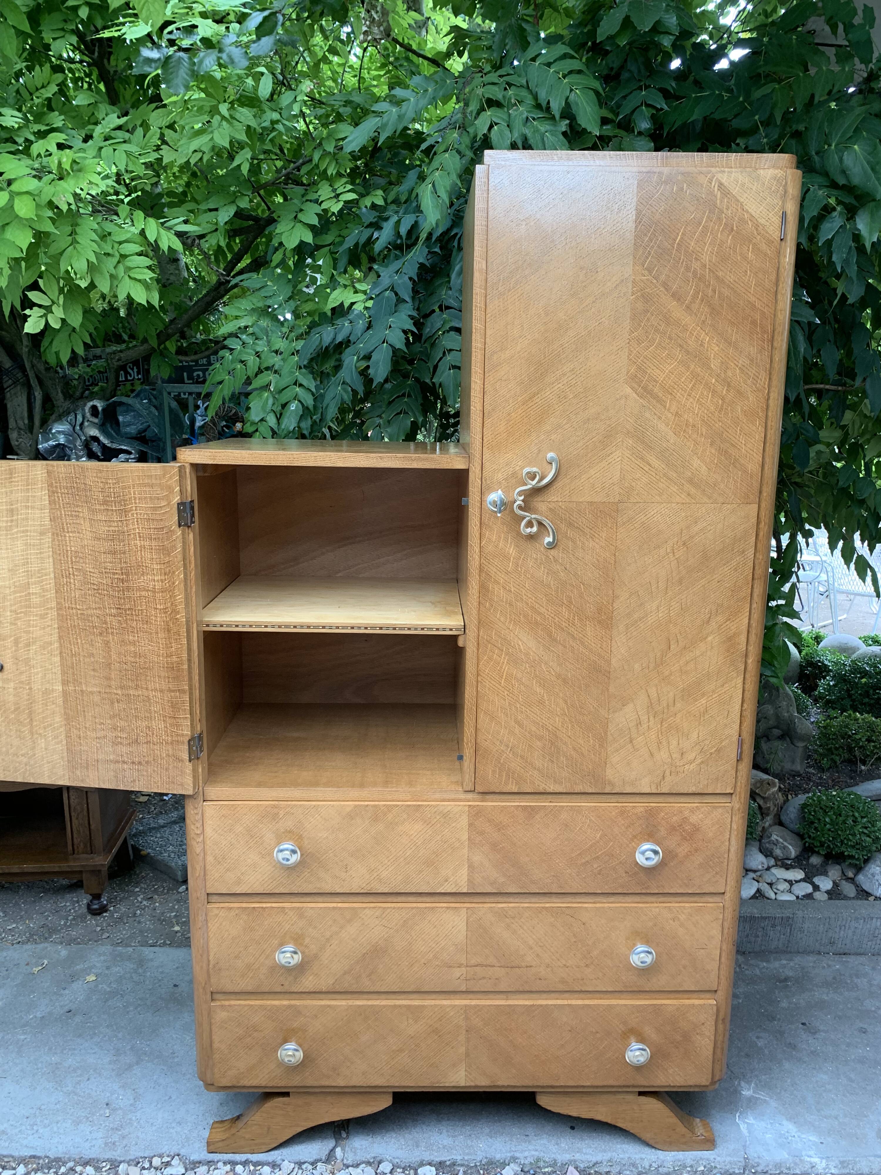 Asymmetrical cabinet 1950