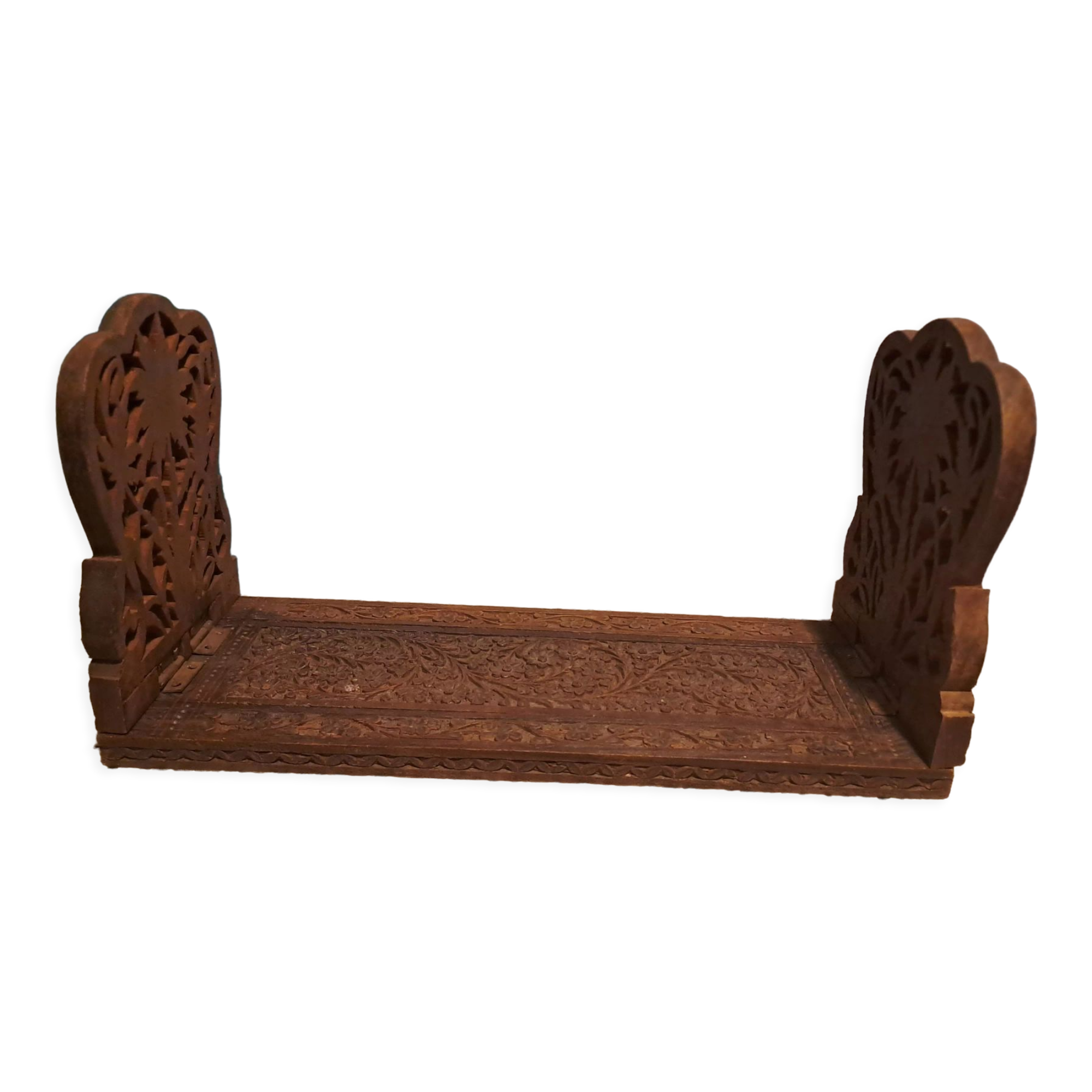 Book support to pose extendable and foldable in wood of the islands carved 1980s