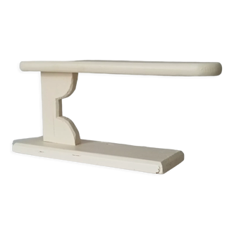 Old shelf Jeannette