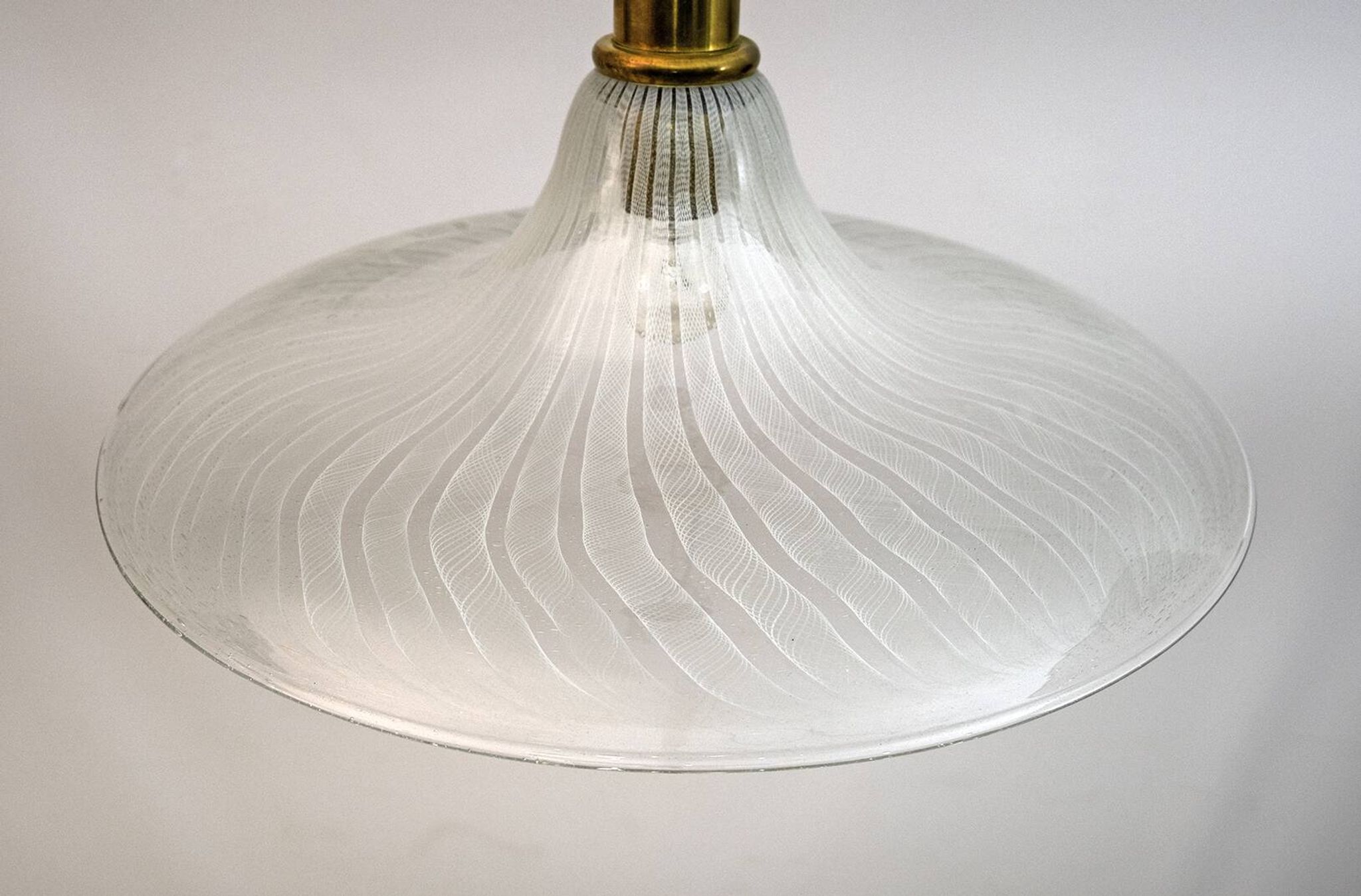 Suspension italienne en verre de Murano à bulles, style moderne du milieu du siècle, années 1970