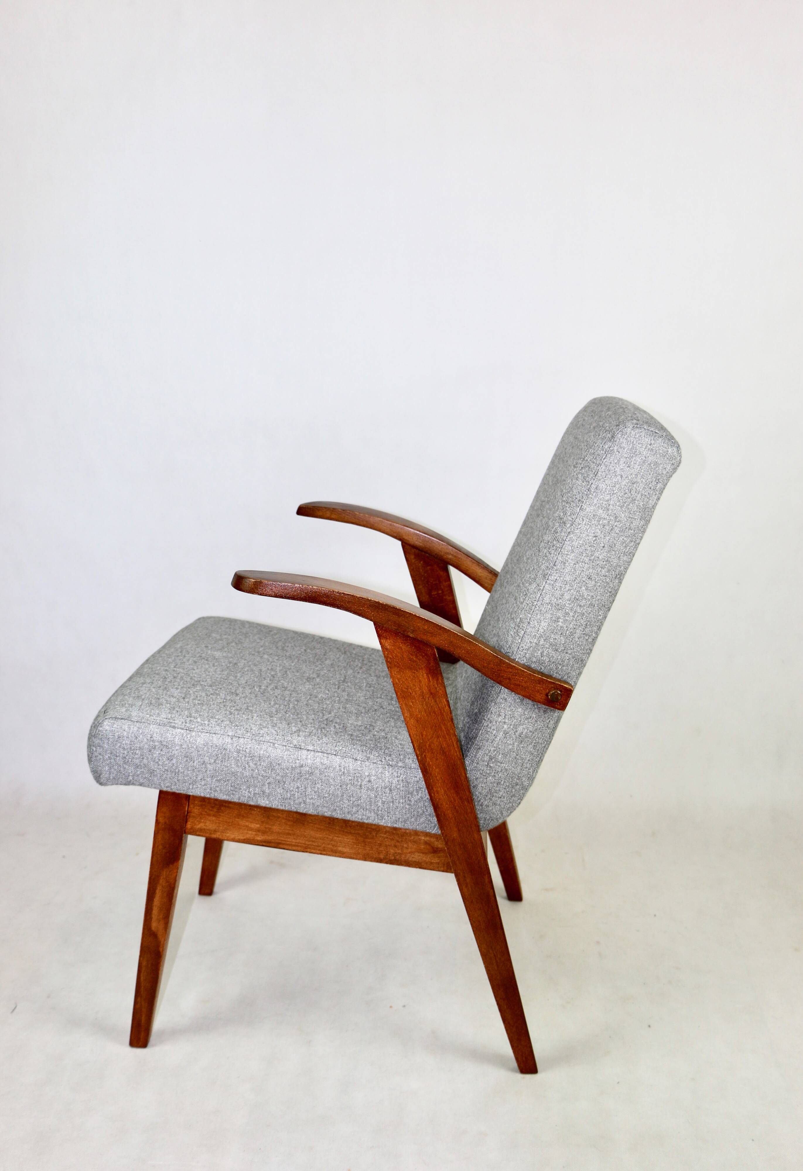 Set of  vintage armchairs chairs 300-123, design by M. Puchała - grey herringbone