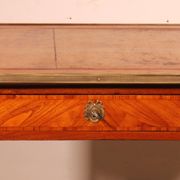 Louis XVI Period Marquetry Desk - 18th Century