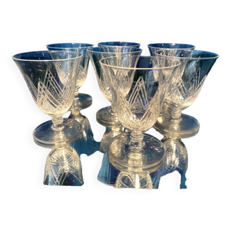 Suite de 7 verres à liqueur en cristal St Louis modèle Art Déco Vosges