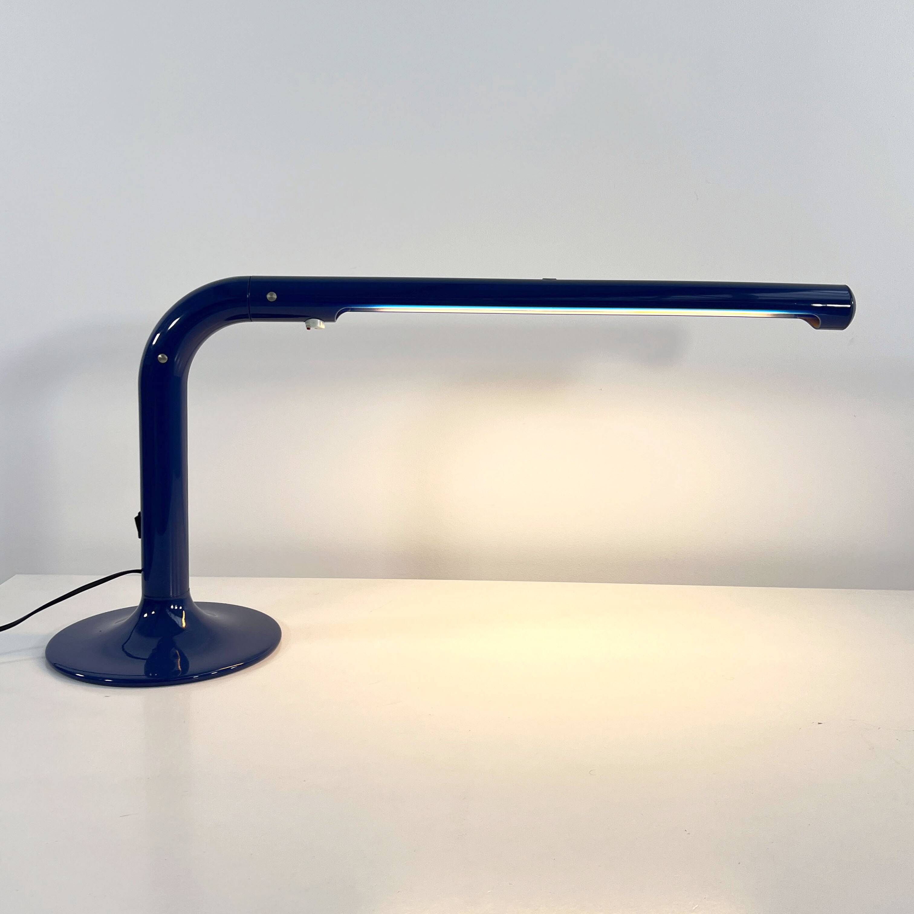 Lampe de table Tube bleue par Anders Pehrson pour Ateljé Lyktan, 1970