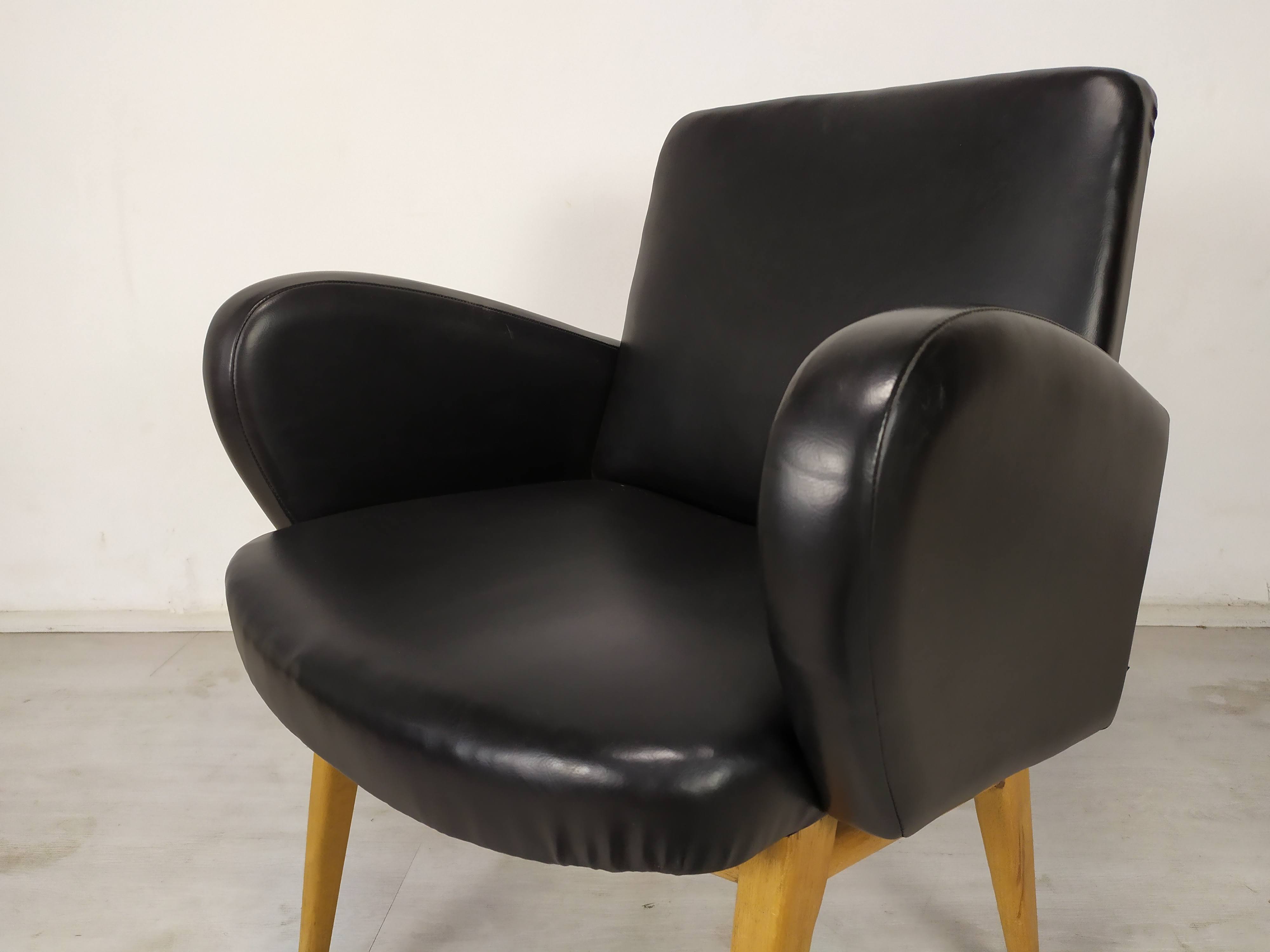 Vintage armchair skaï black
