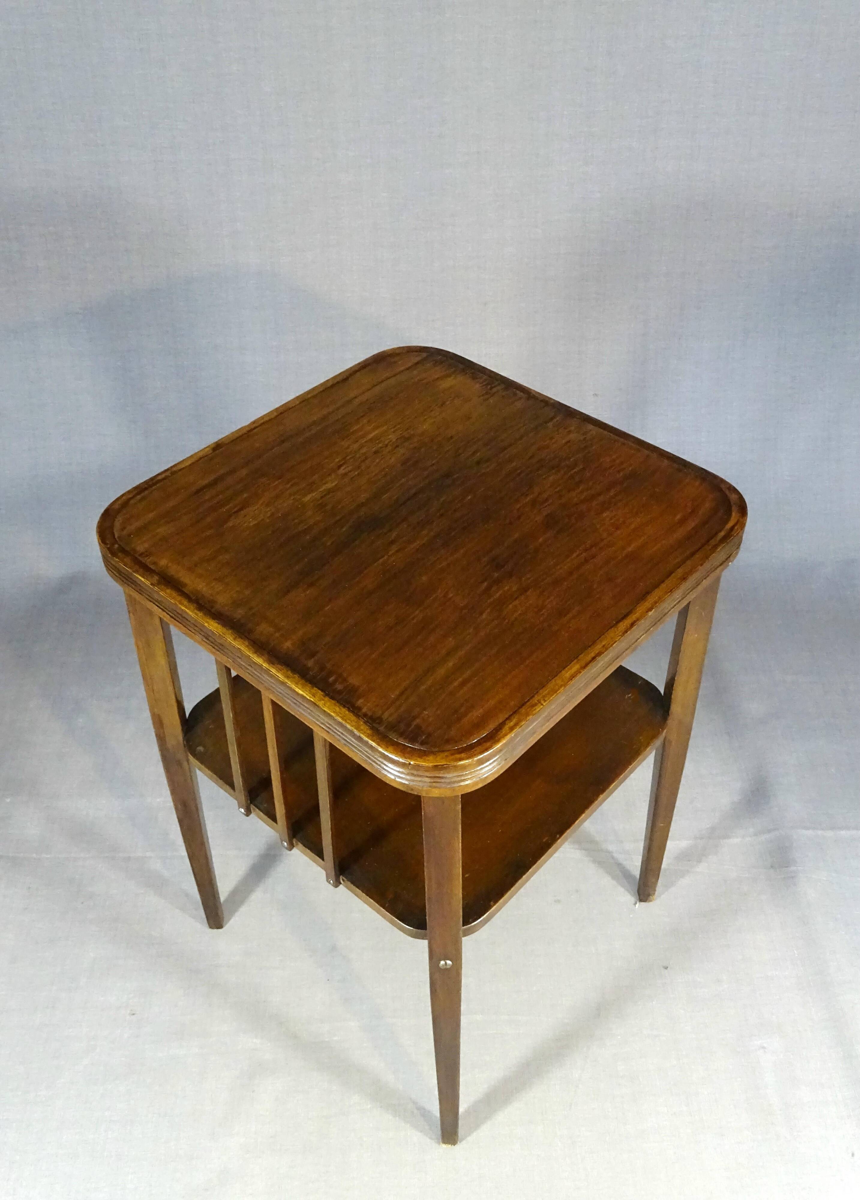 Thonet coffee table No. 9205 circa 1910 Vienna Secession