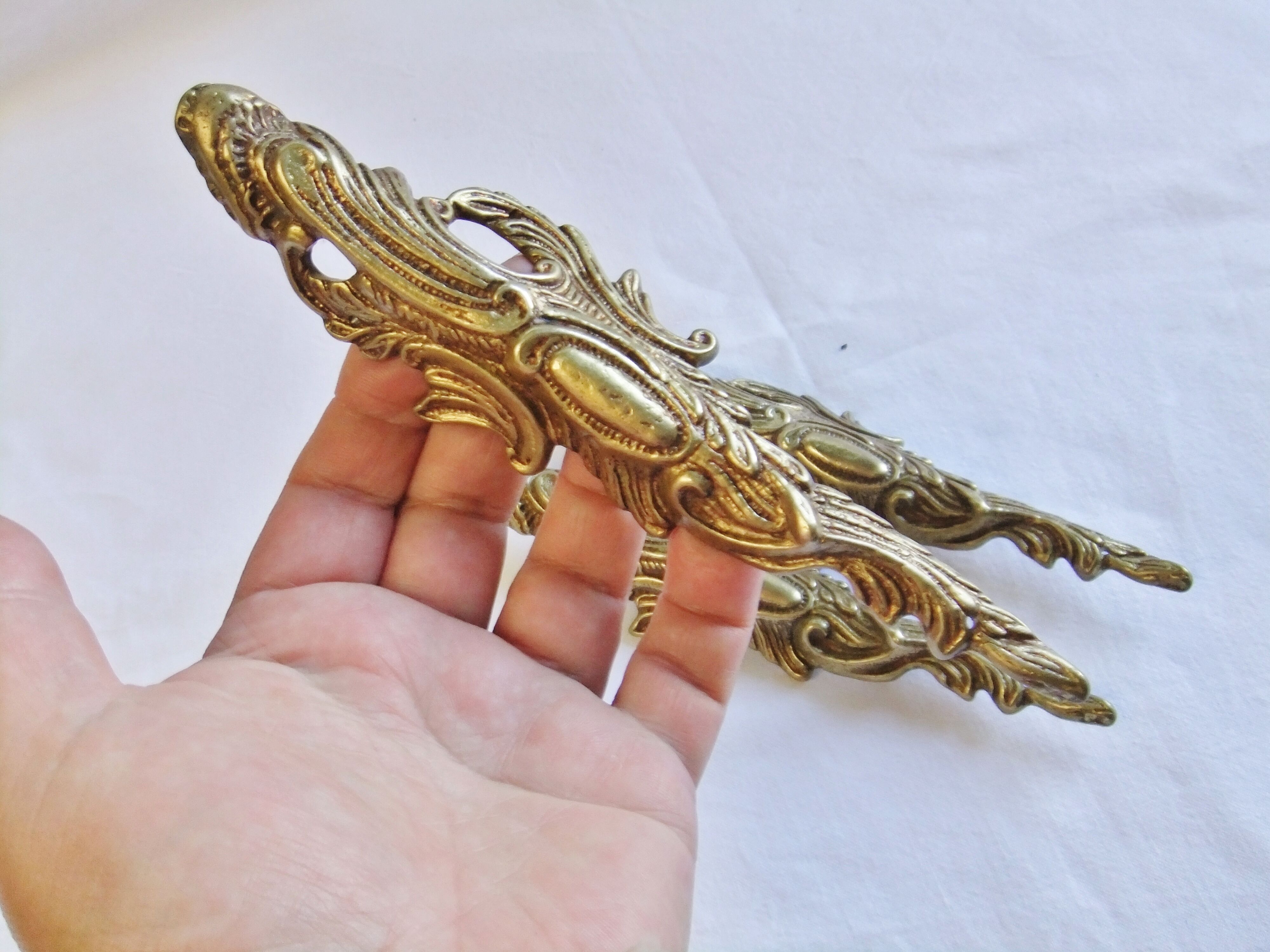Antique bronze corner furniture ornaments