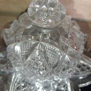 Beurrier ancien en verre taillé