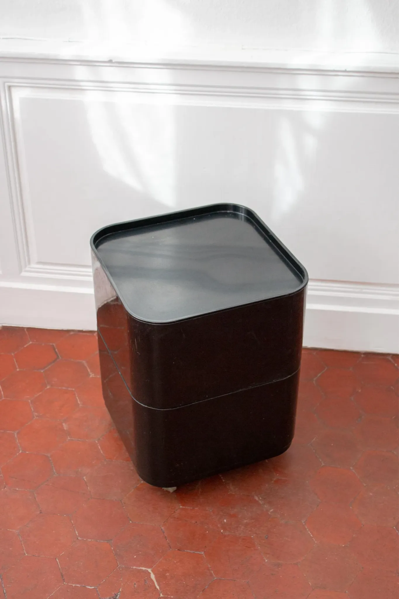 Vintage Componibili by Anna Castelli Ferrieri for Kartell, first edition.