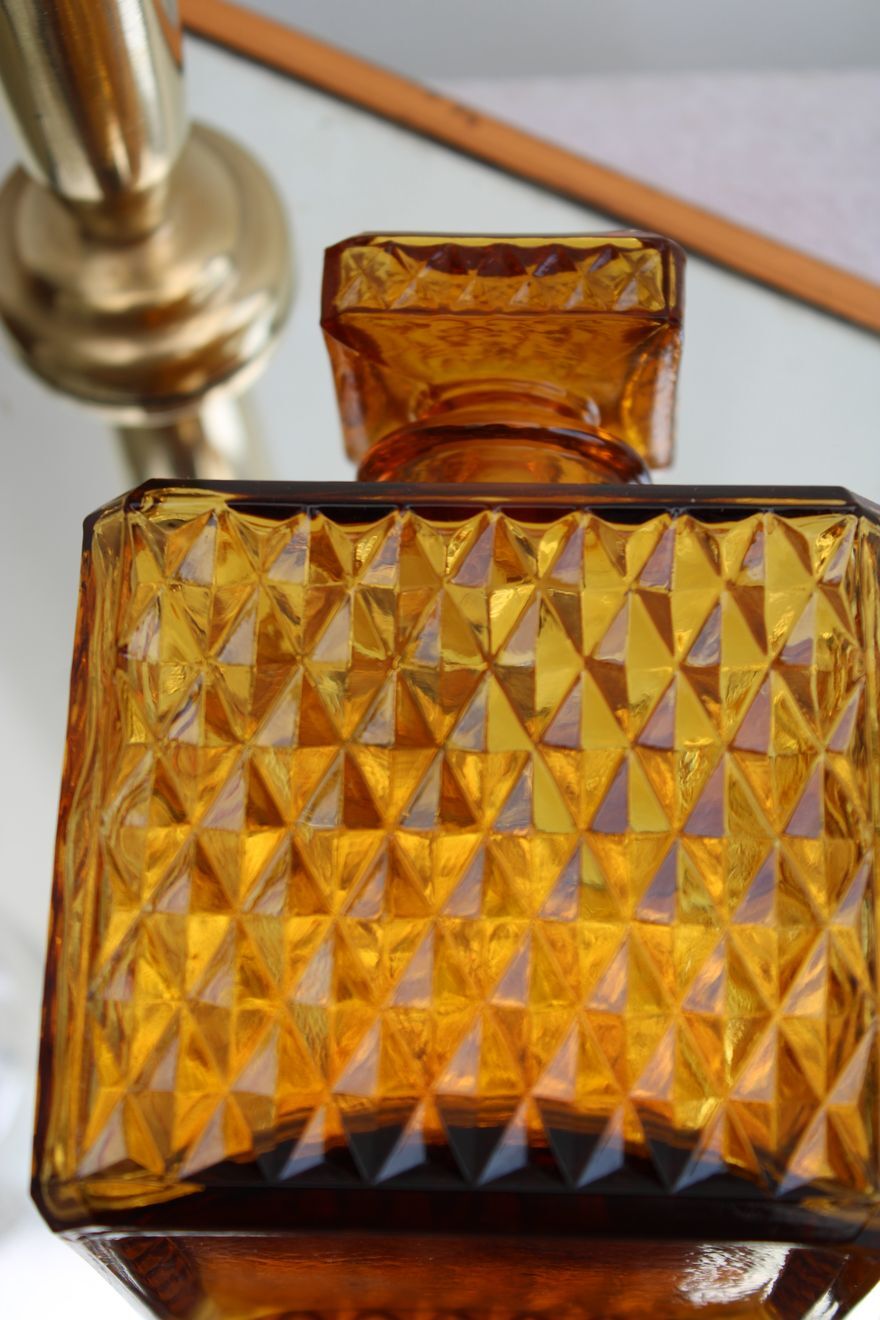 Glass decanter