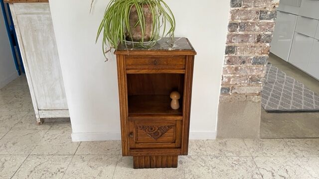 Bedside in oak and marble top
