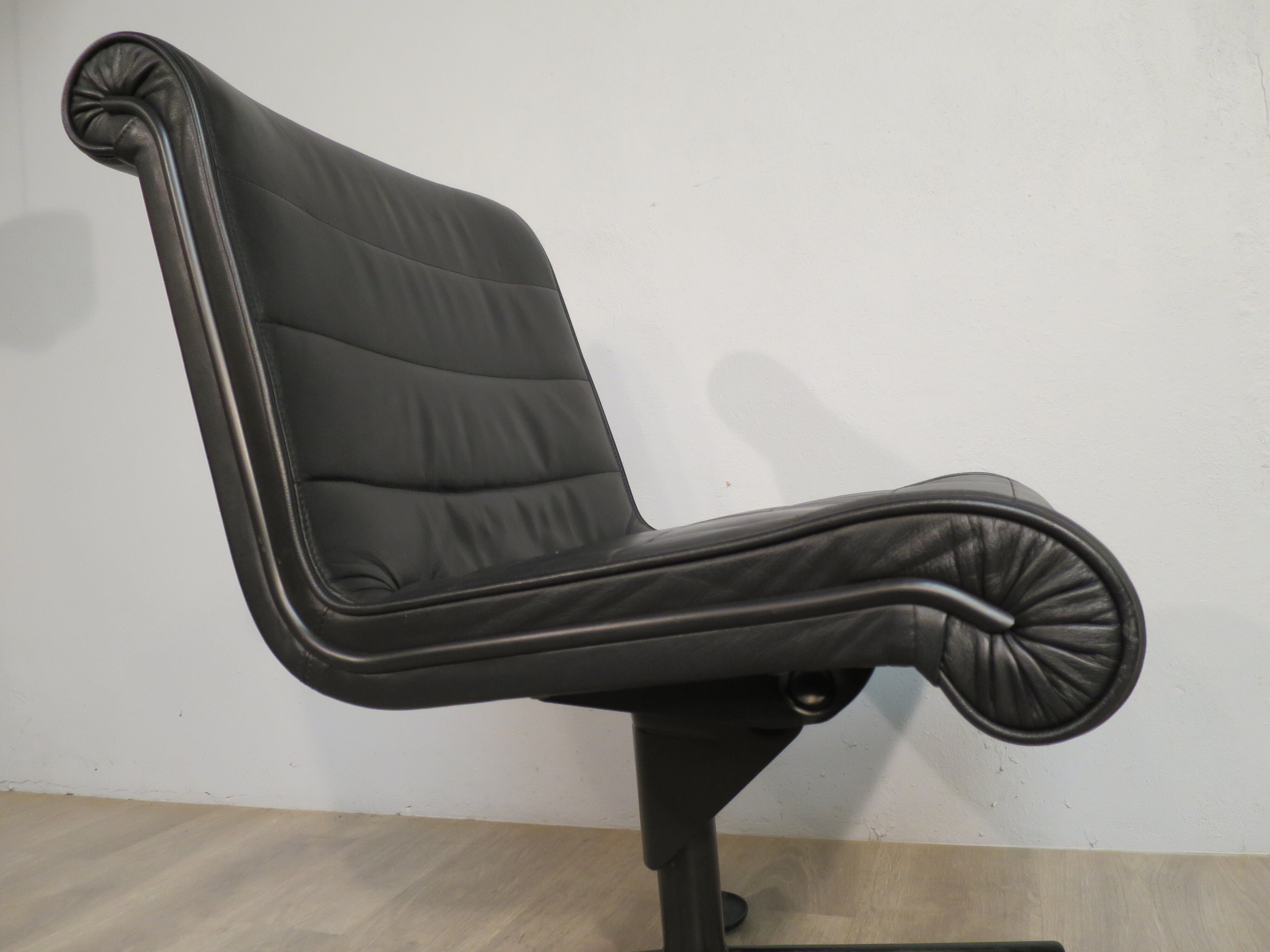 Richard Sapper chair for Knoll