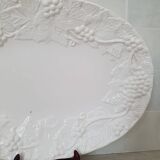Large serving dish in white Barbotine
