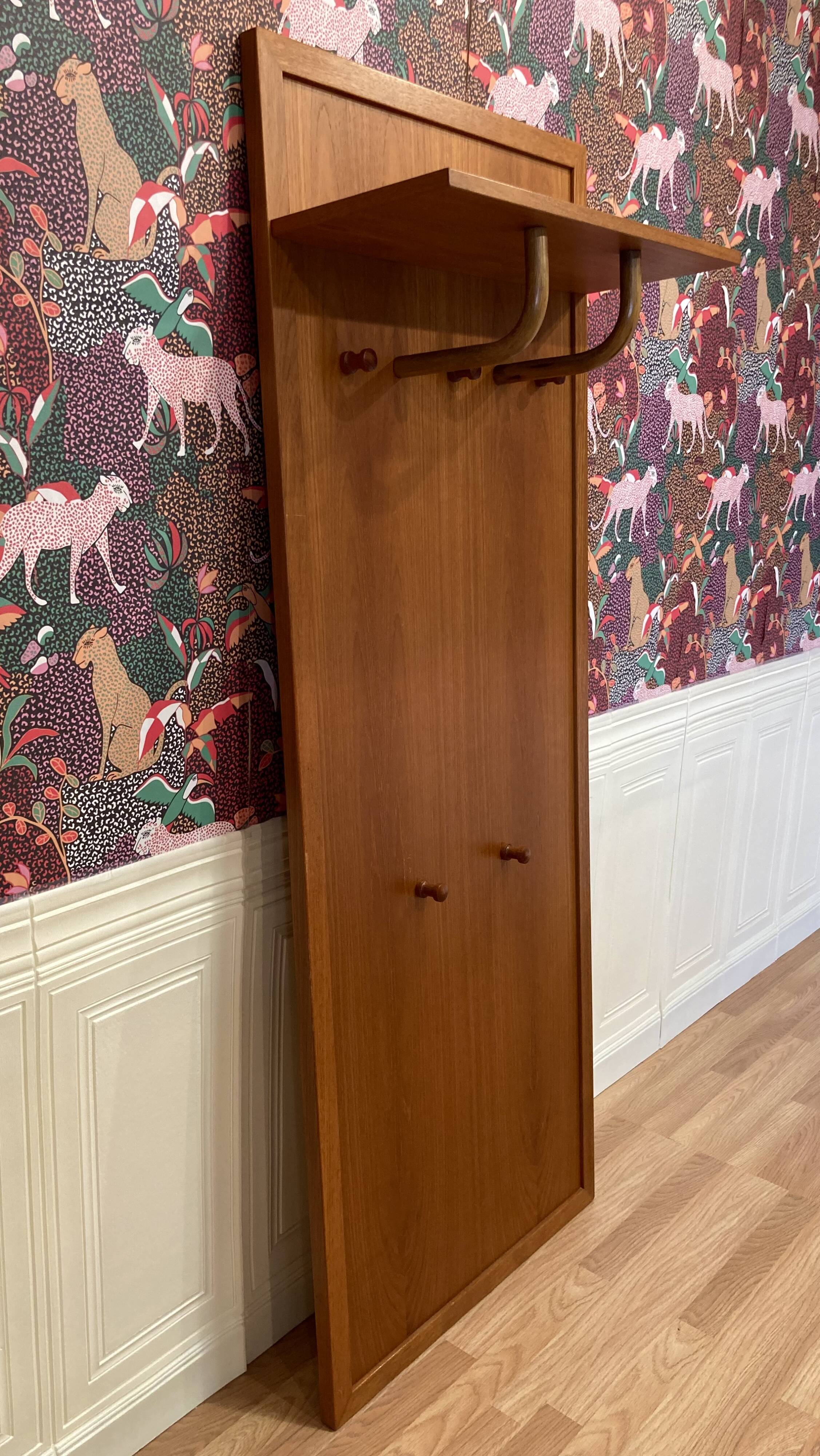 Grand suspended storage scandinavian design 1960.