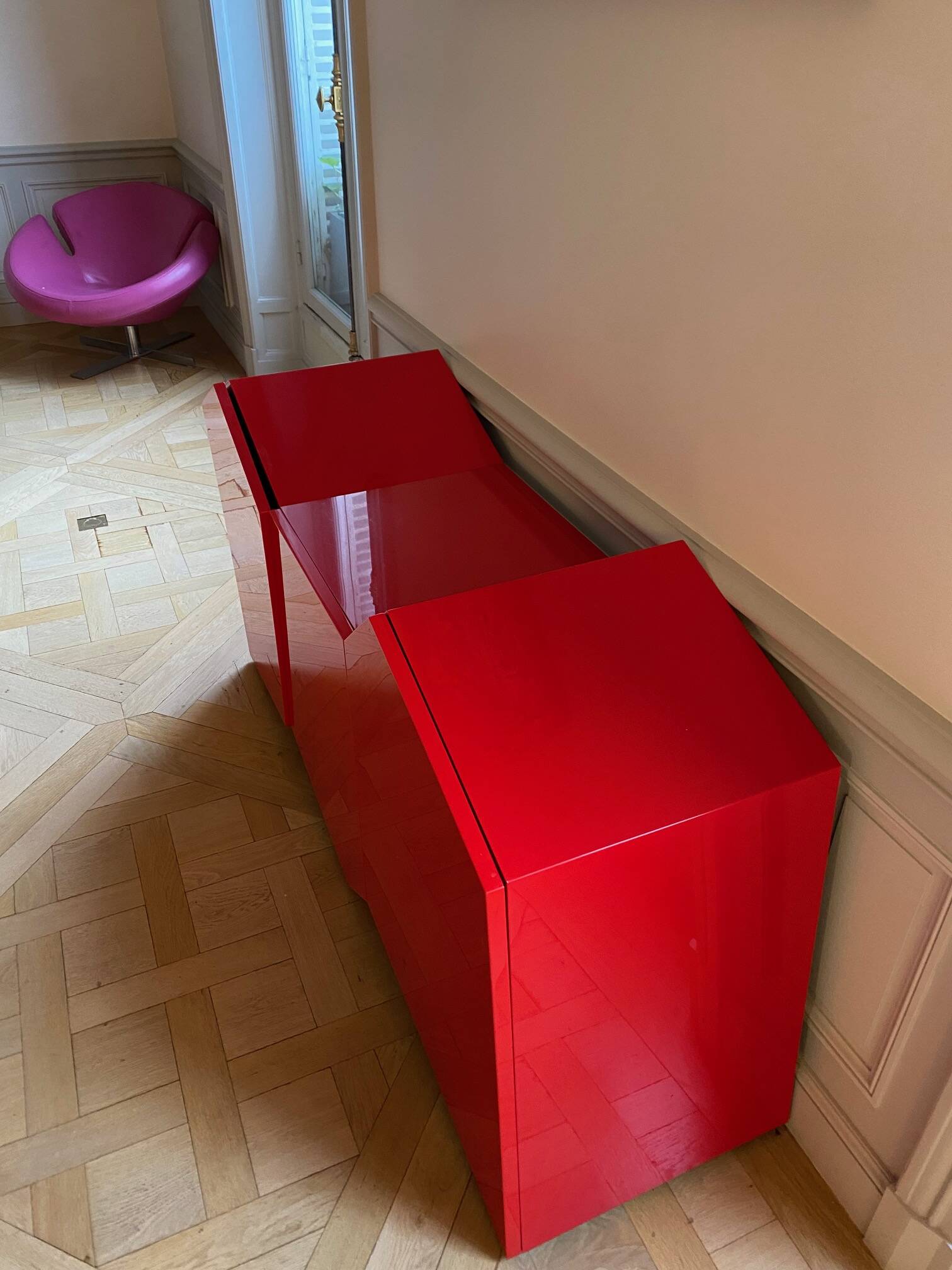 Commode Roche Bobois laquée rouge