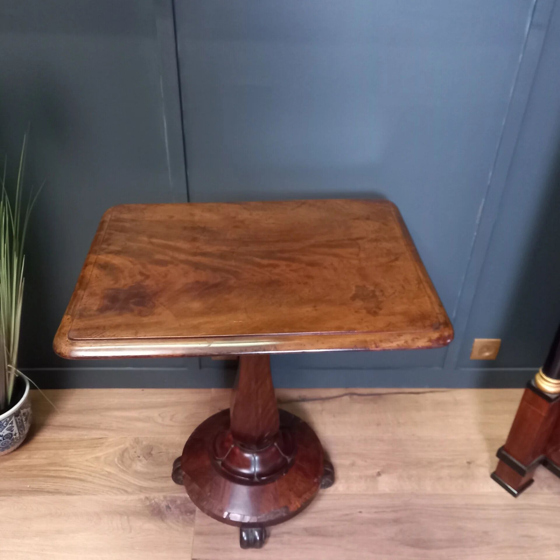 English console table