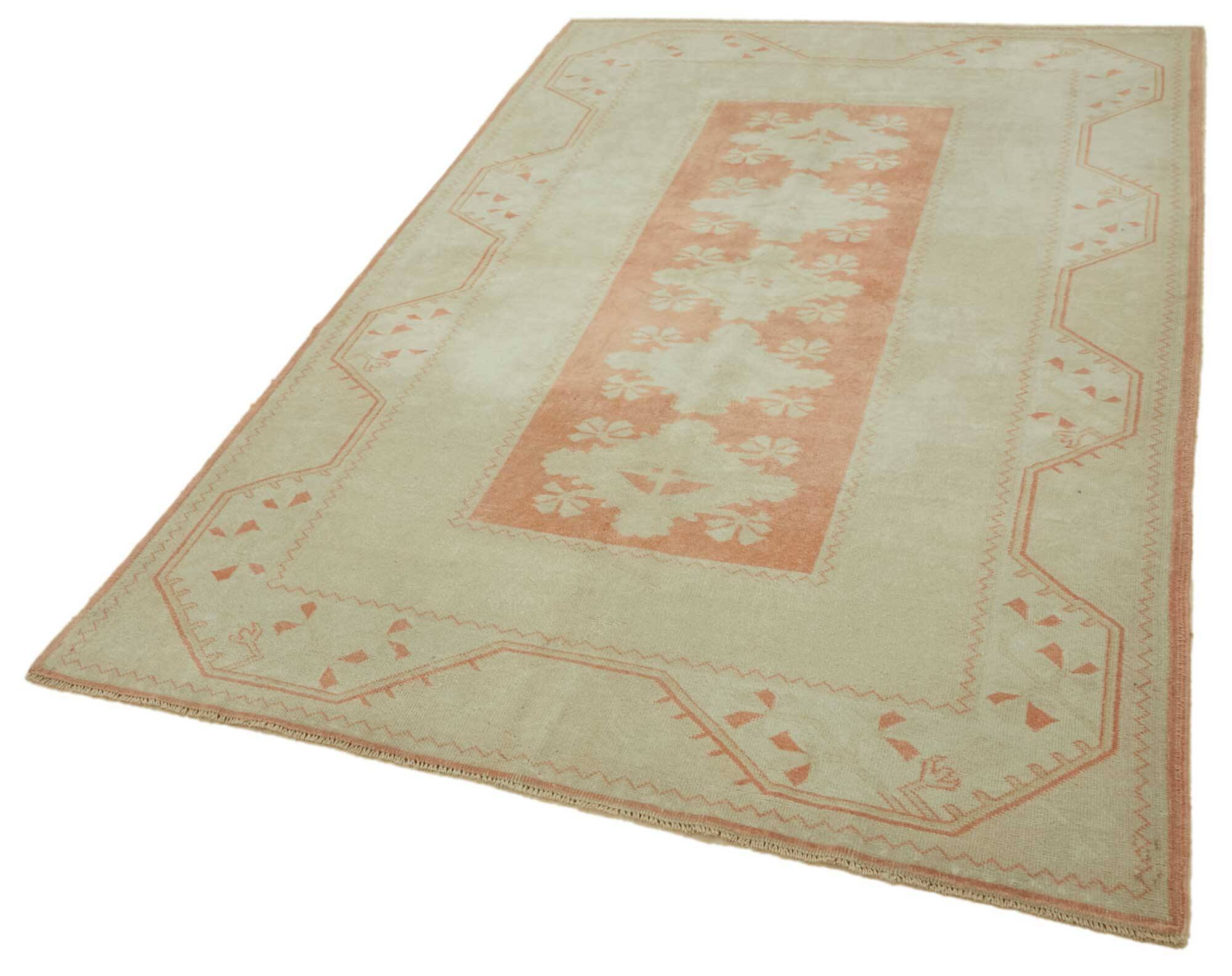 Turkish Vintage Anatolian Rug 167 cm x 252 cm