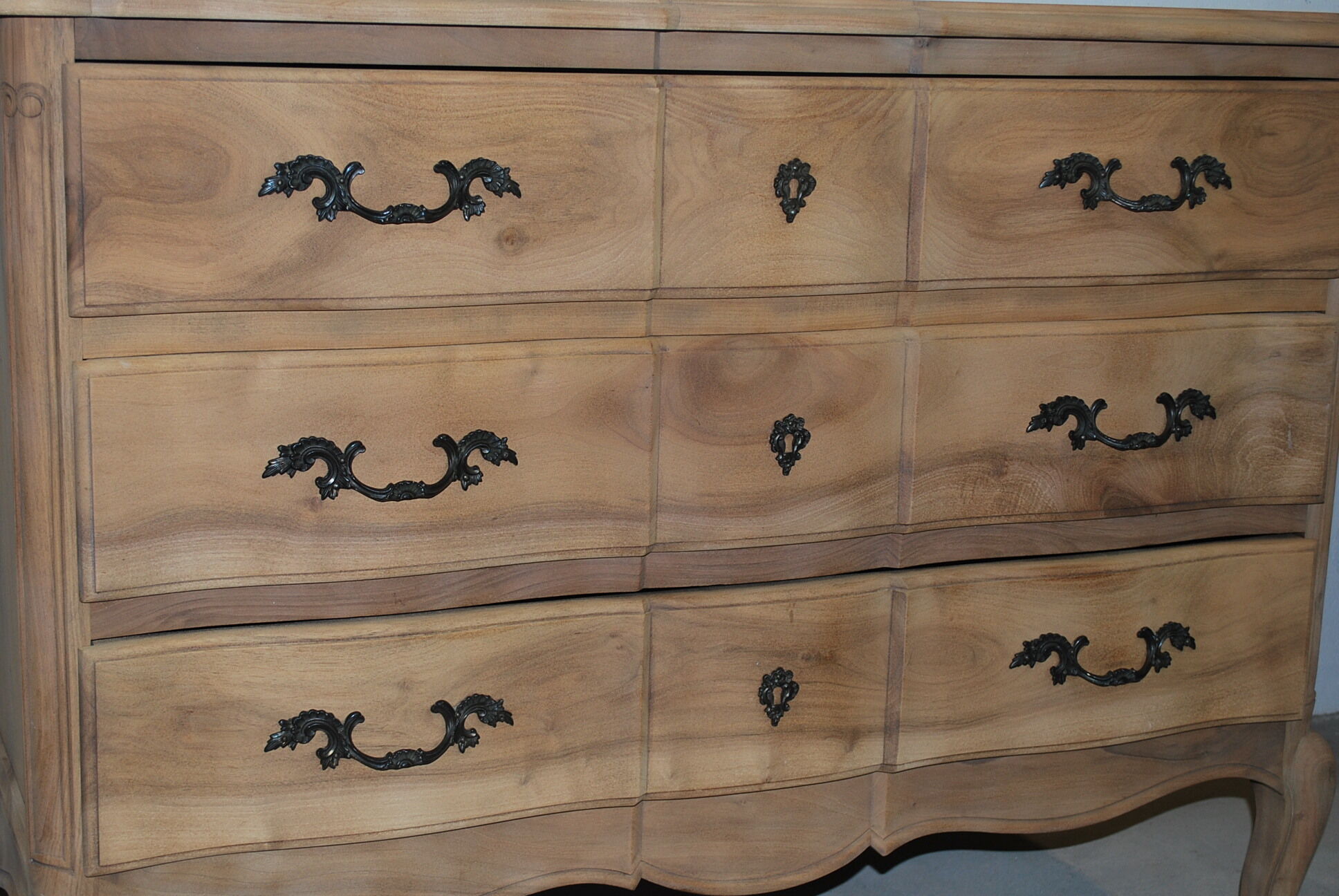Chest of drawers Louis XV style raw wood