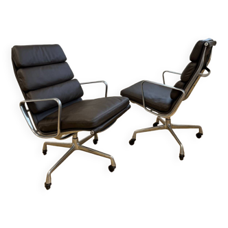 Paire de fauteuils Eames softPad par Herman Miller