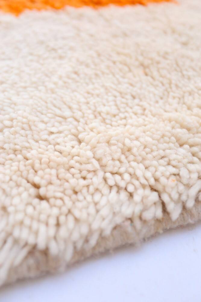 Medium size rug 200x100cm