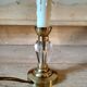 Petite lampe de chevet années 40 - pied en verre taillé et laiton