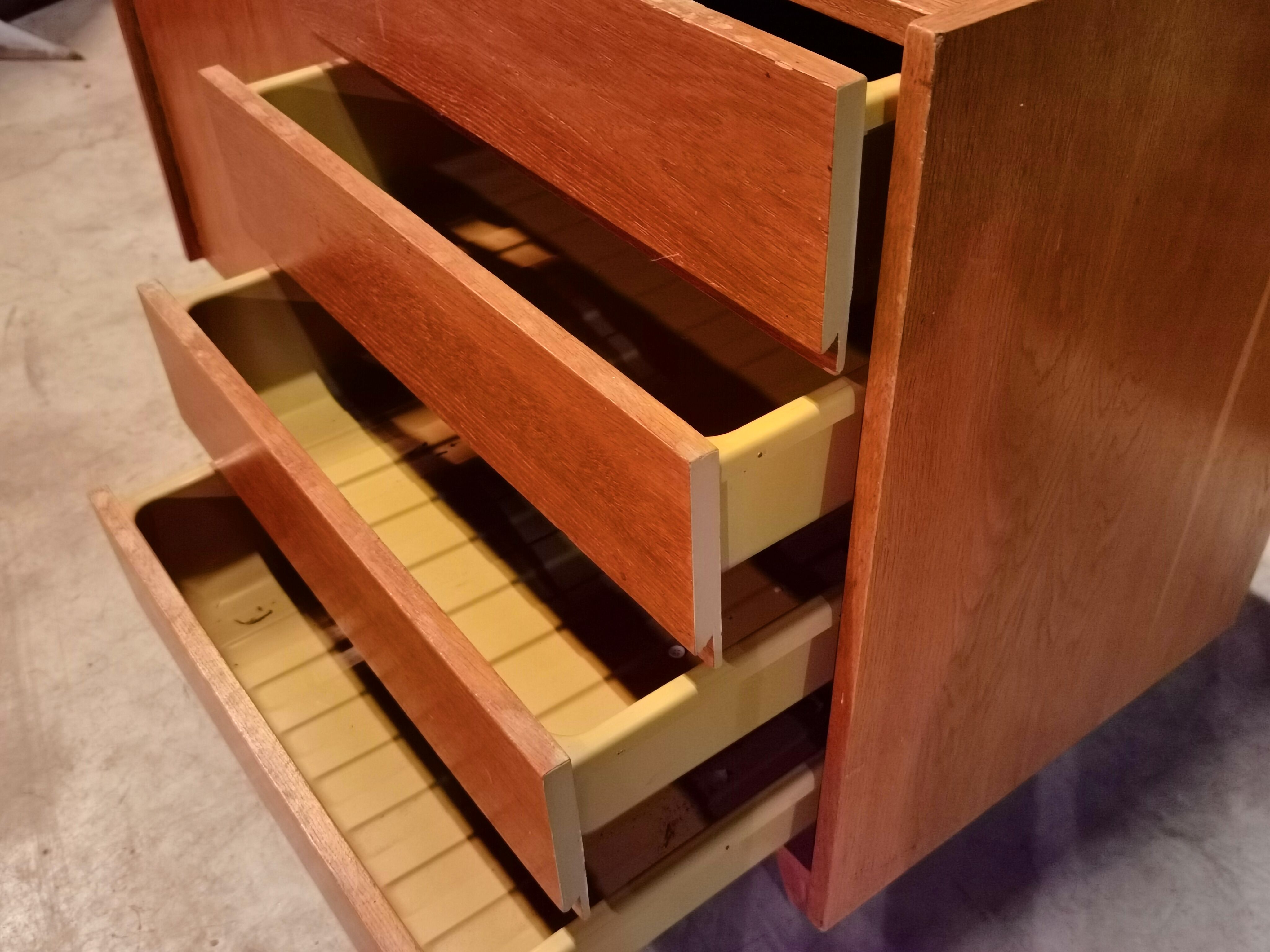 Buffet U 458 par Jiri Jiroutek pour Interier Praha 1960