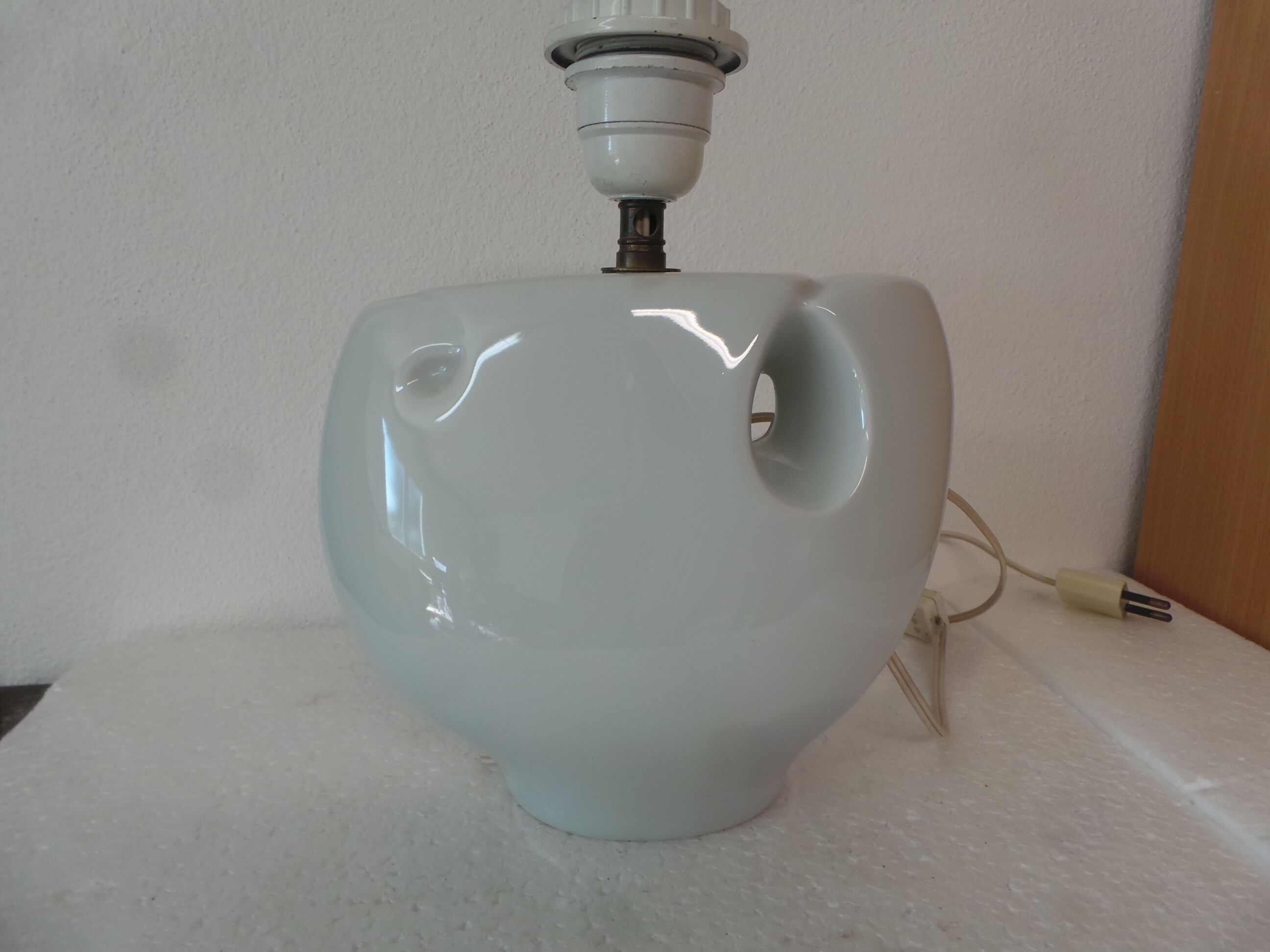 Virebent porcelain vintage lamp foot
