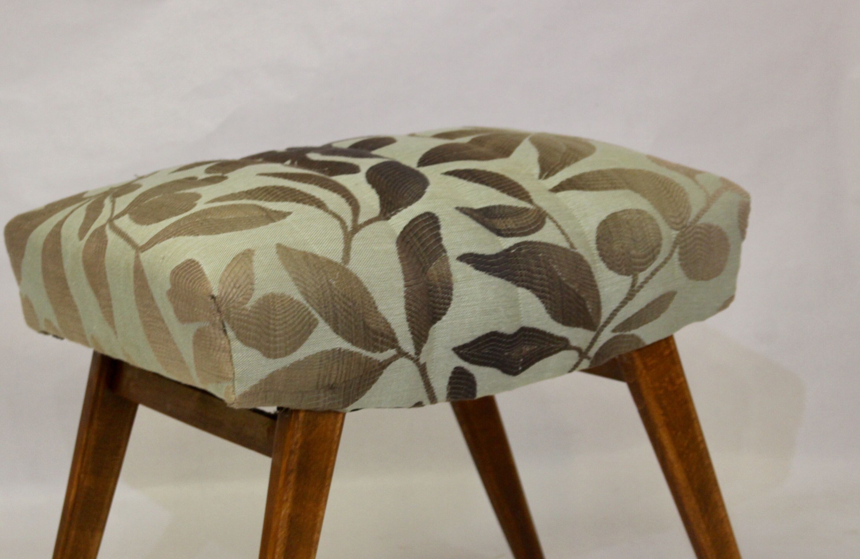 Duo of stools in 50s beech fully restored