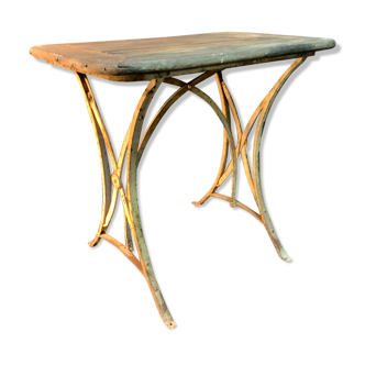 Ancienne table de jardin en fer forgé et bois