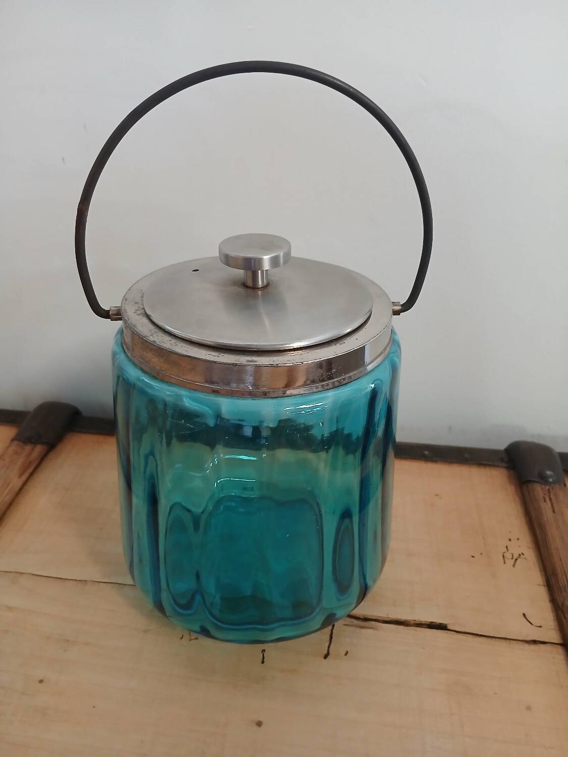 Bonbonnière en verre bleu
