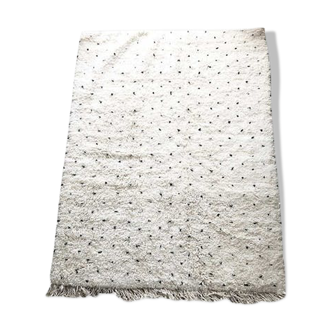 Tapis beniouarain à pois 200x150cm