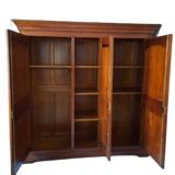 Armoire en merisier massif